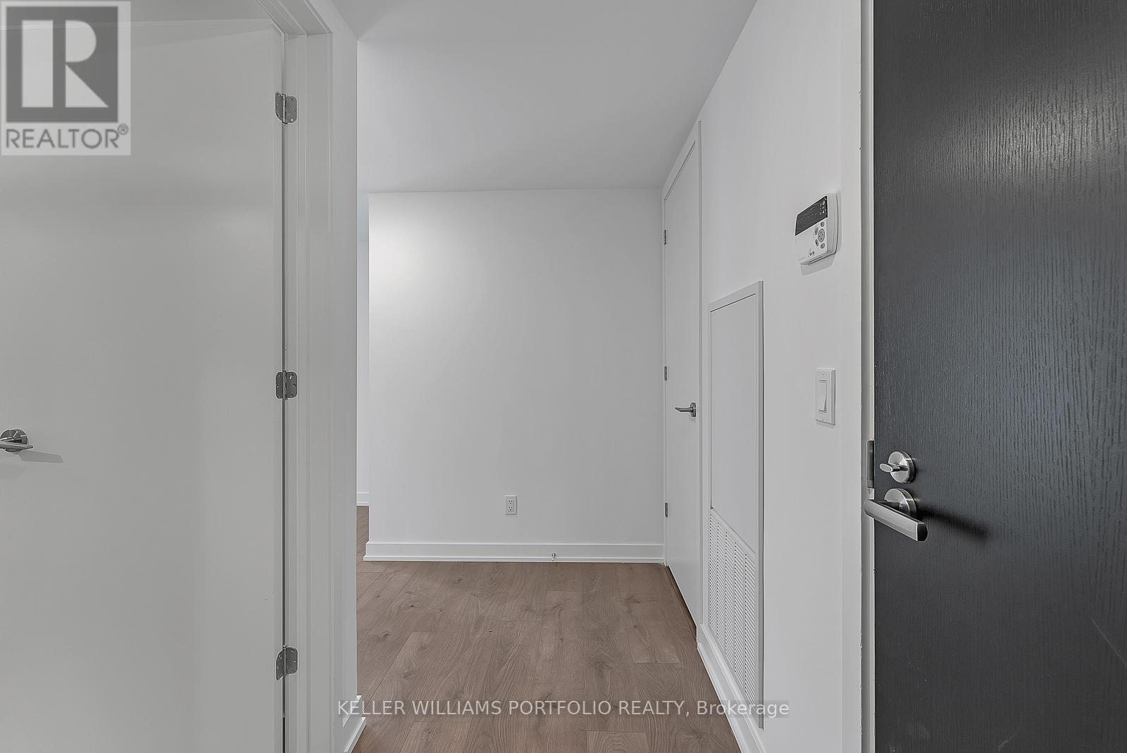 3912 - 501 Yonge Street, Toronto, Ontario  M4Y 0G8 - Photo 2 - C12899344