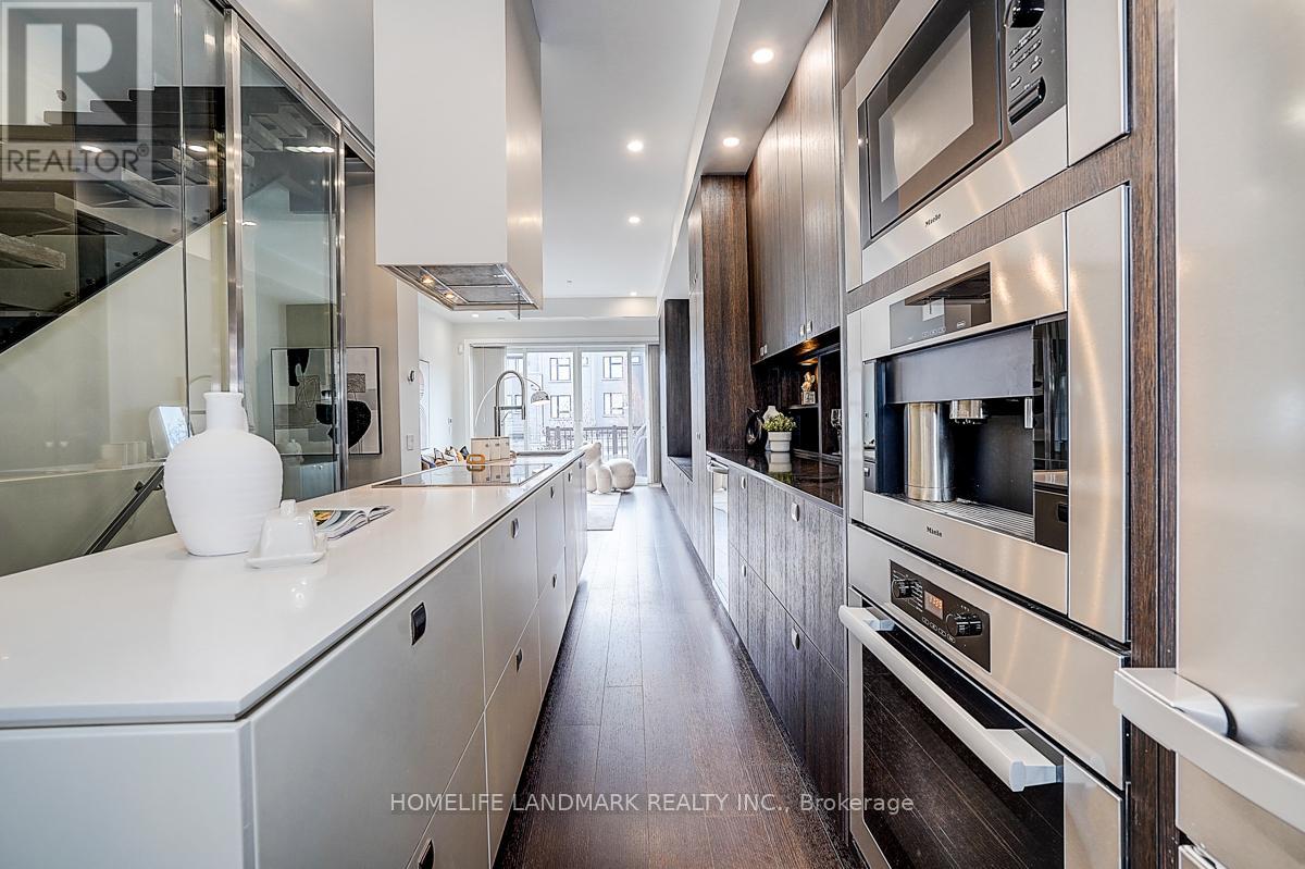 295 Roxton Road, Toronto, Ontario  M6G 3R1 - Photo 10 - C12899350