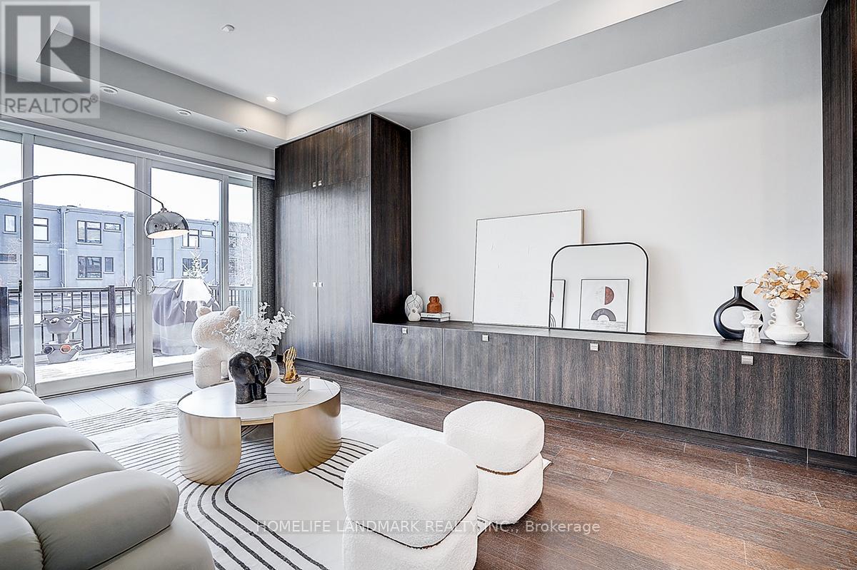 295 Roxton Road, Toronto, Ontario  M6G 3R1 - Photo 16 - C12899350