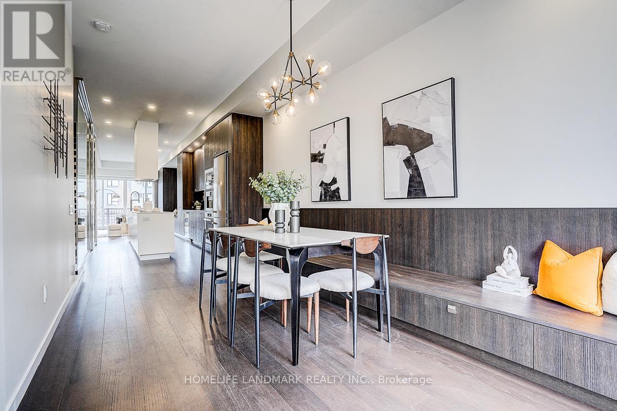 295 Roxton Road, Toronto, Ontario  M6G 3R1 - Photo 3 - C12899350