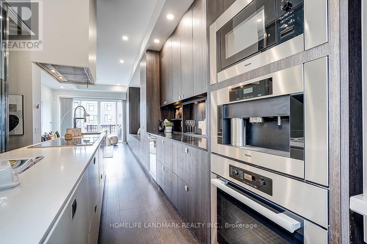 295 Roxton Road, Toronto, Ontario  M6G 3R1 - Photo 8 - C12899350