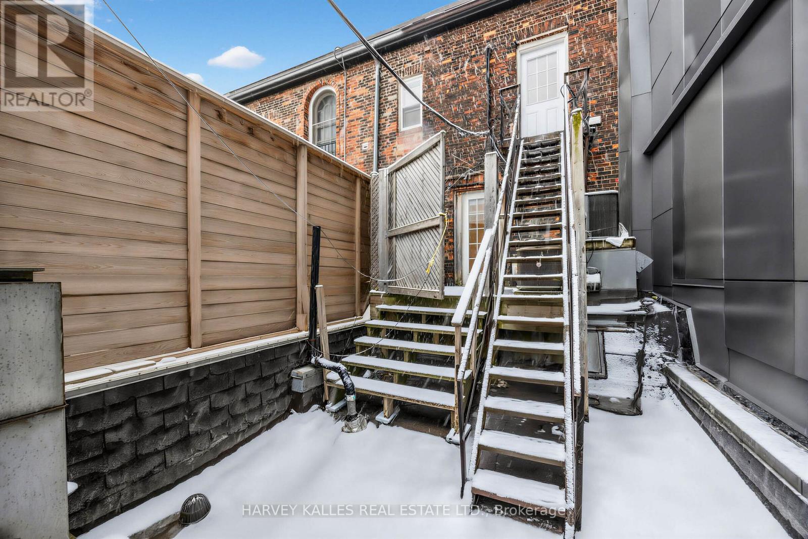 106 Queen Street E, Toronto (Church-Yonge Corridor), Ontario  M5C 1S6 - Photo 29 - C12899382