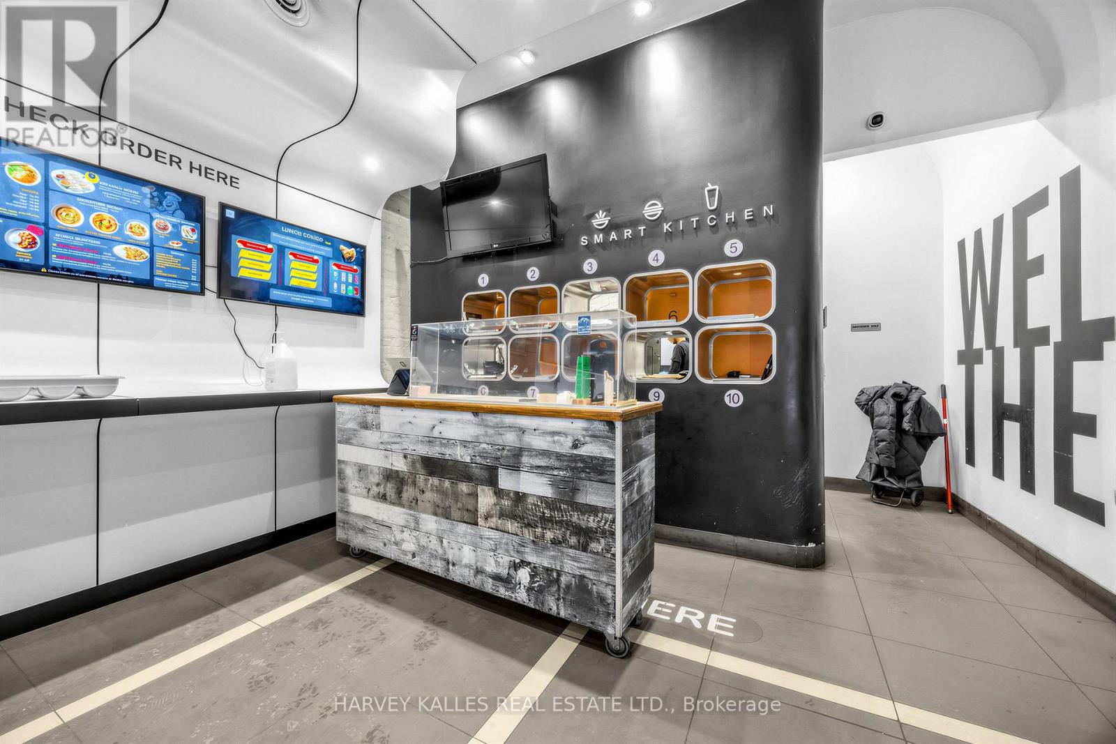 106 Queen Street E, Toronto (Church-Yonge Corridor), Ontario  M5C 1S6 - Photo 5 - C12899382