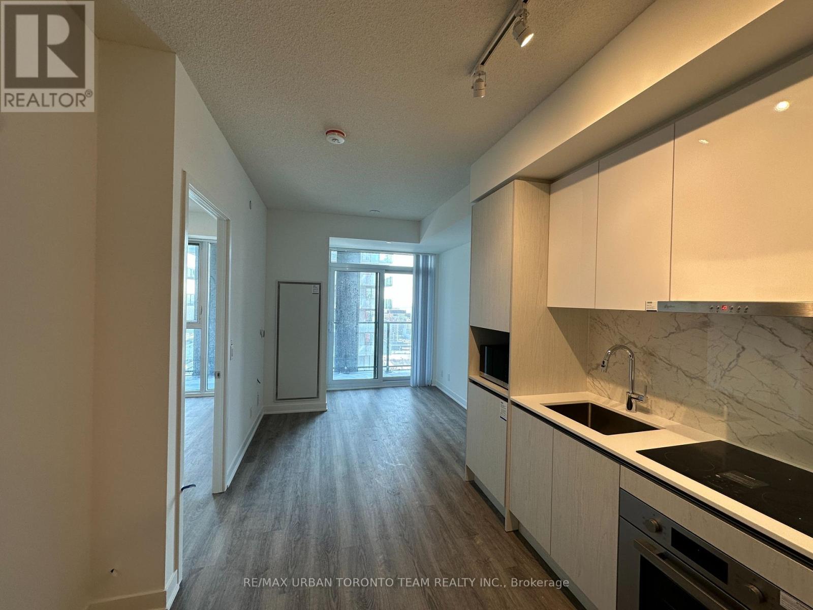 2709 - 180 Front Street E, Toronto, Ontario  M5A 0K9 - Photo 2 - C12899400