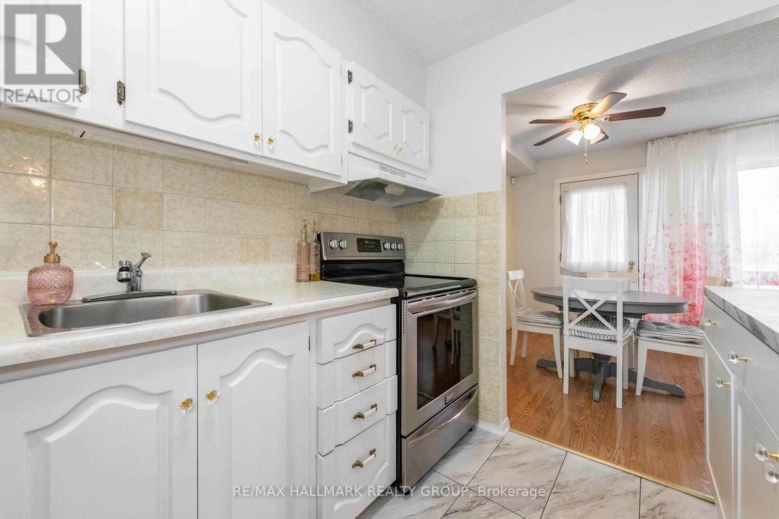 107 - 158a Mcarthur Avenue, Ottawa, Ontario  K1L 7E7 - Photo 10 - X12899266