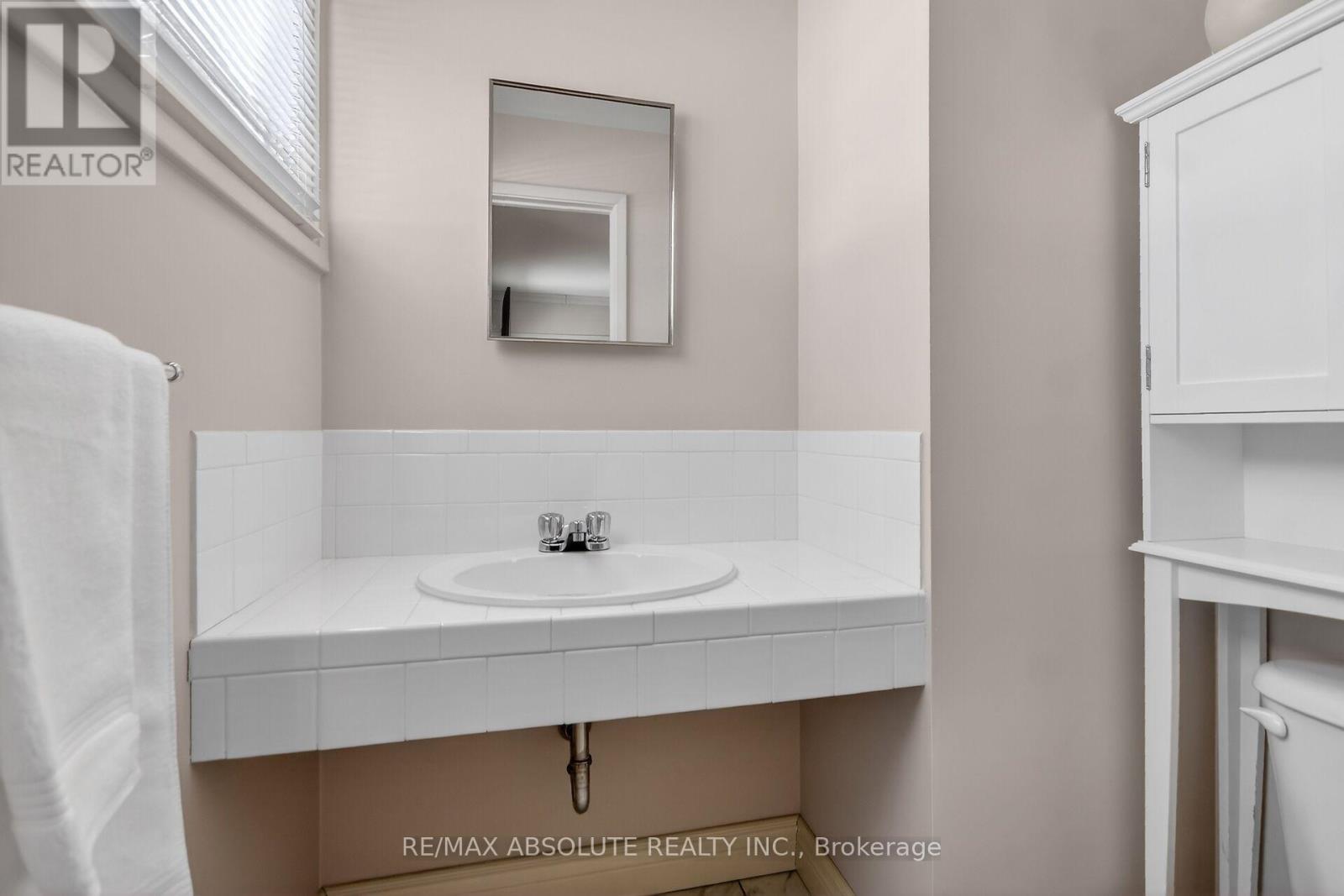 62 Foothills Drive, Ottawa, Ontario  K2H 6K3 - Photo 29 - X12899310