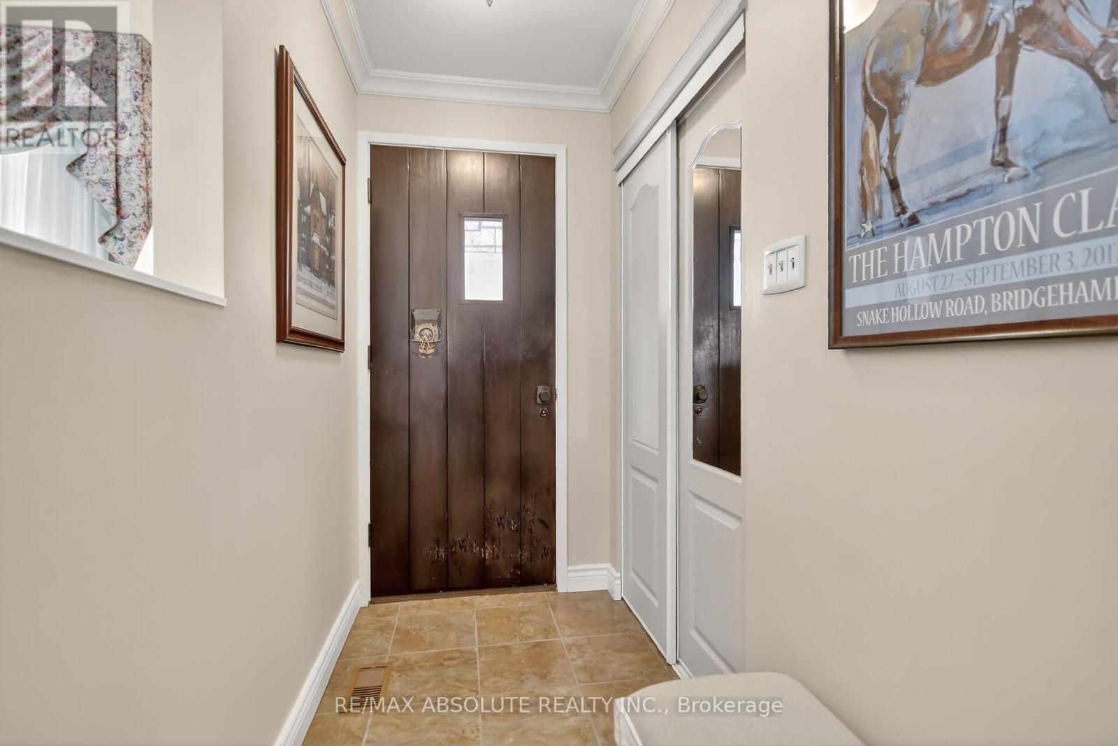 62 Foothills Drive, Ottawa, Ontario  K2H 6K3 - Photo 6 - X12899310