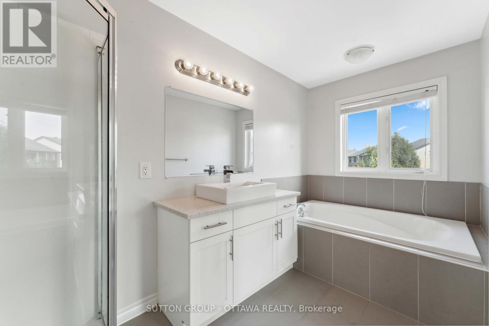 248 Keyrock Drive, Ottawa, Ontario  K2T 0G2 - Photo 16 - X12899326