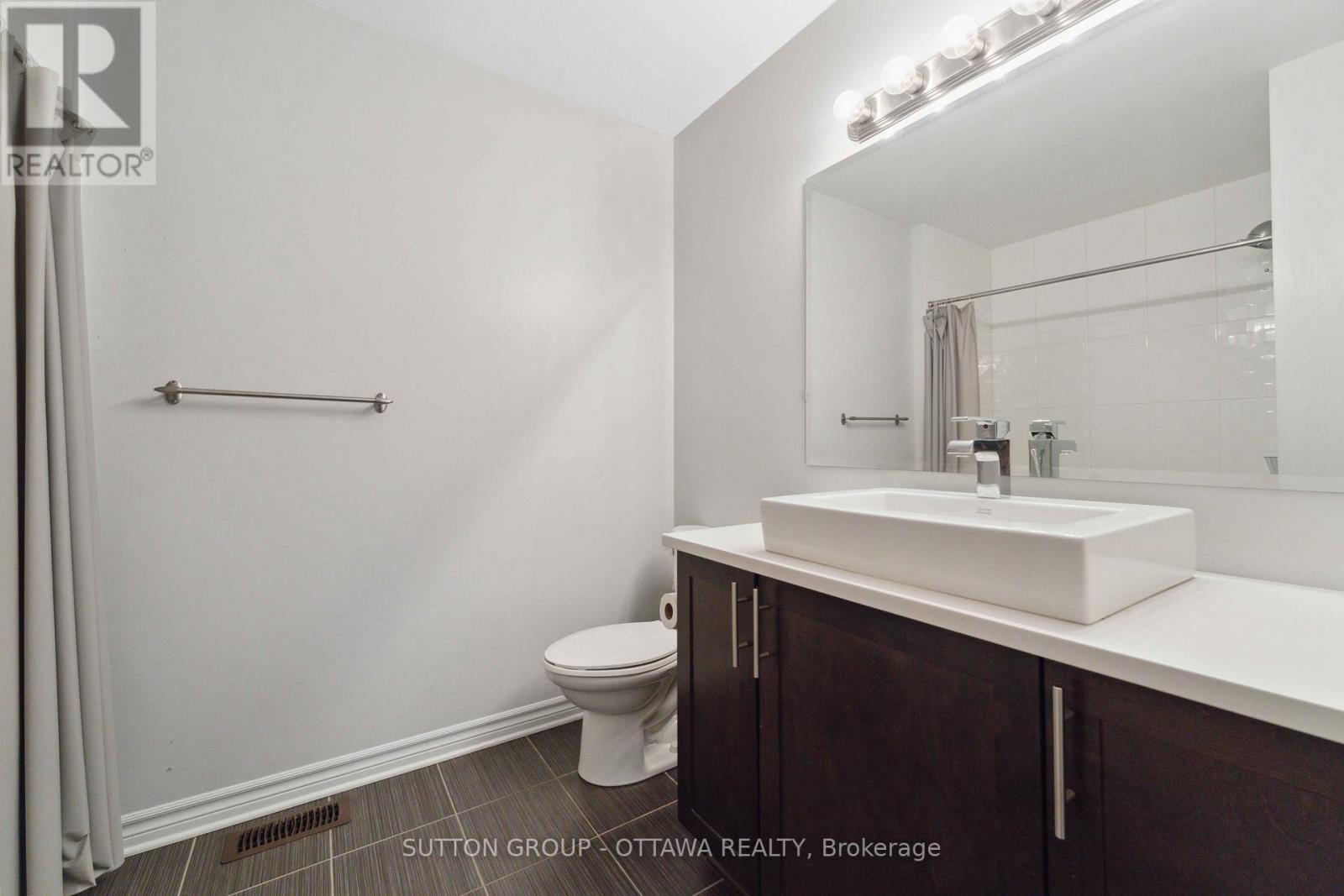 248 Keyrock Drive, Ottawa, Ontario  K2T 0G2 - Photo 18 - X12899326