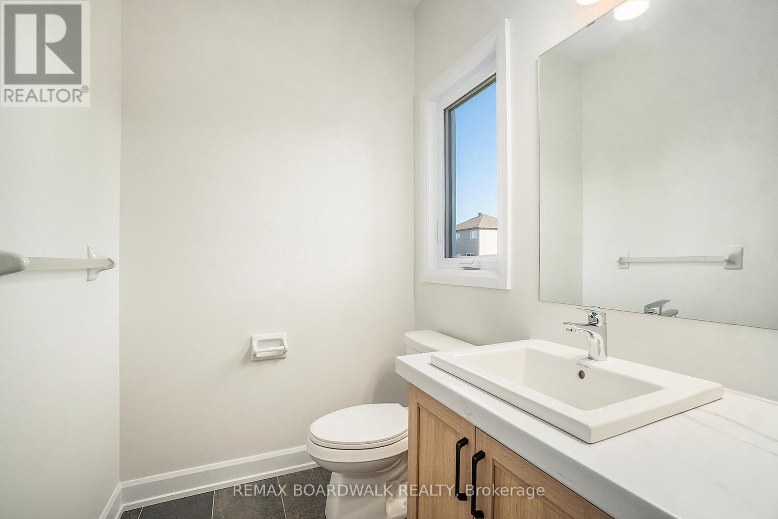 619 Geneva Crescent, Russell, Ontario  K0A 1W0 - Photo 11 - X12899402