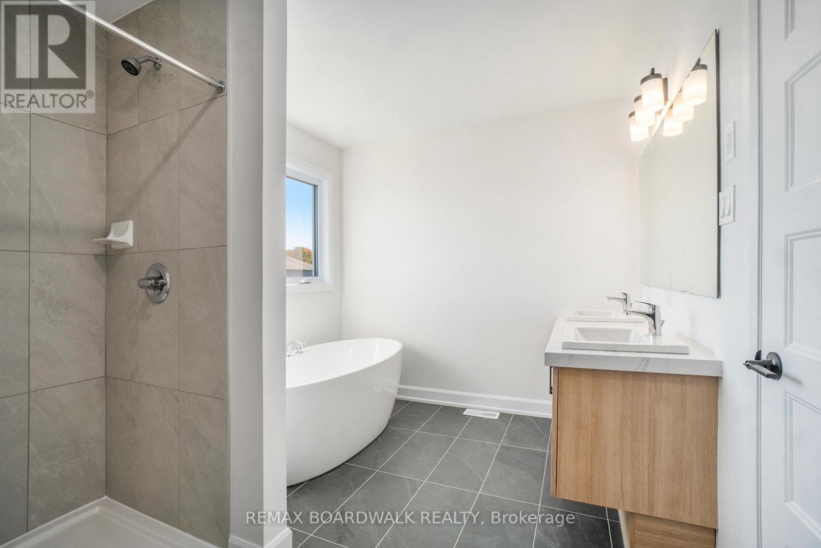 619 Geneva Crescent, Russell, Ontario  K0A 1W0 - Photo 14 - X12899402