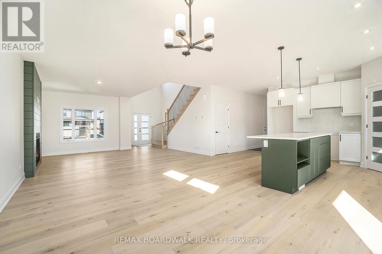 619 Geneva Crescent, Russell, Ontario  K0A 1W0 - Photo 8 - X12899402