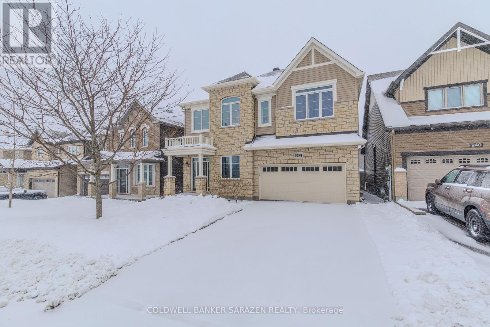 942 Guinness Crescent, Ottawa, Ontario  K2C 3H2 - Photo 2 - X12899426