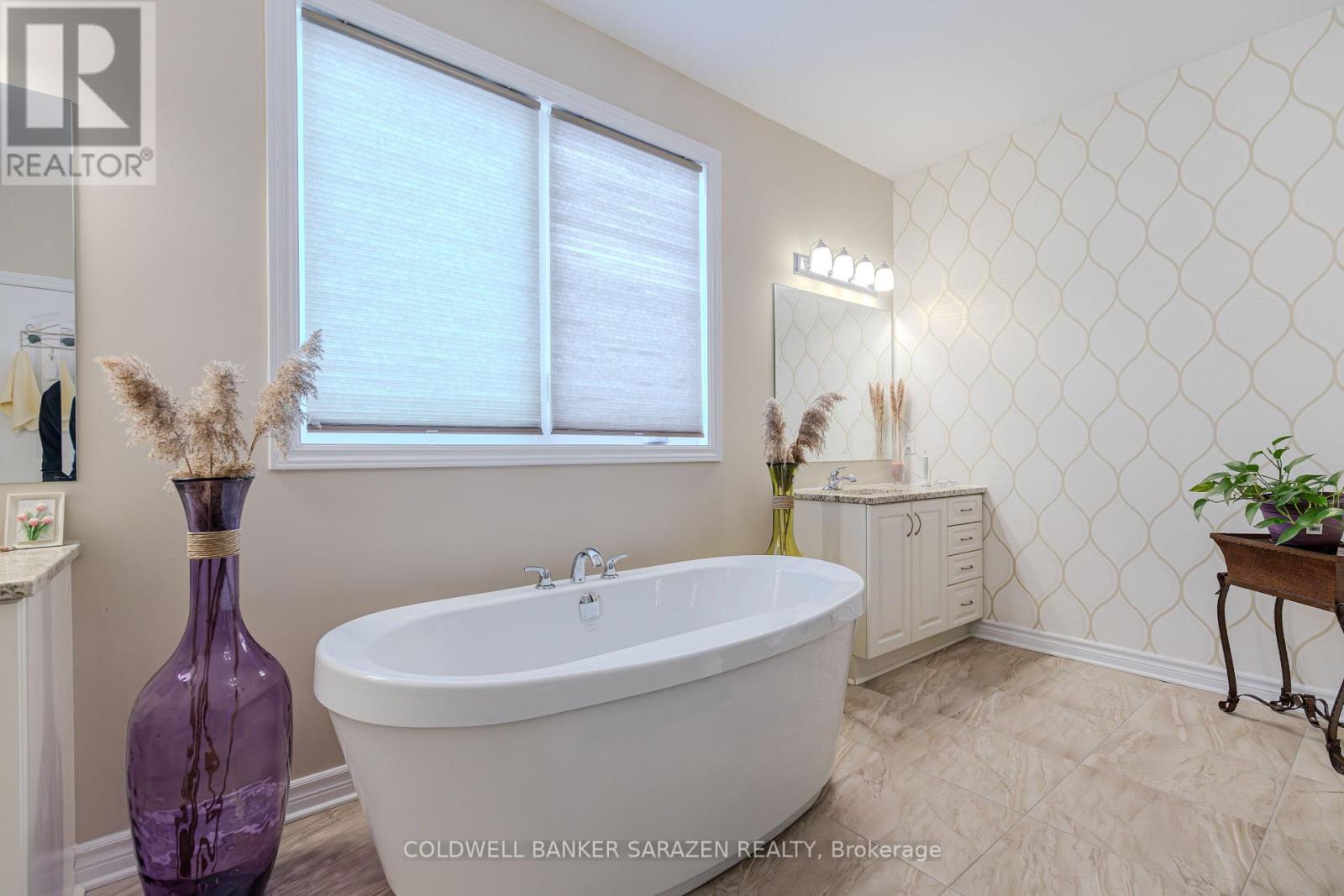 942 Guinness Crescent, Ottawa, Ontario  K2C 3H2 - Photo 34 - X12899426