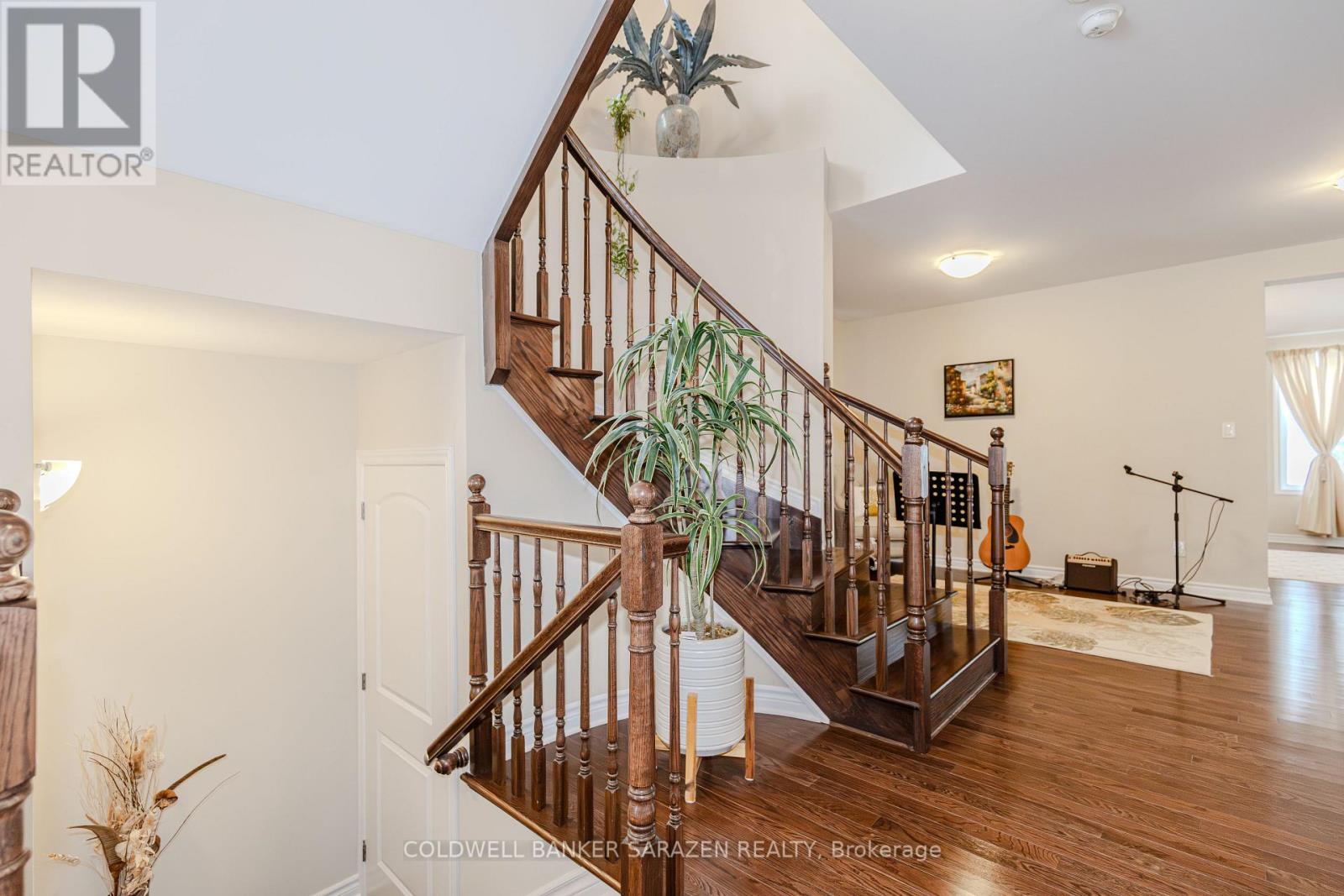 942 Guinness Crescent, Ottawa, Ontario  K2C 3H2 - Photo 6 - X12899426