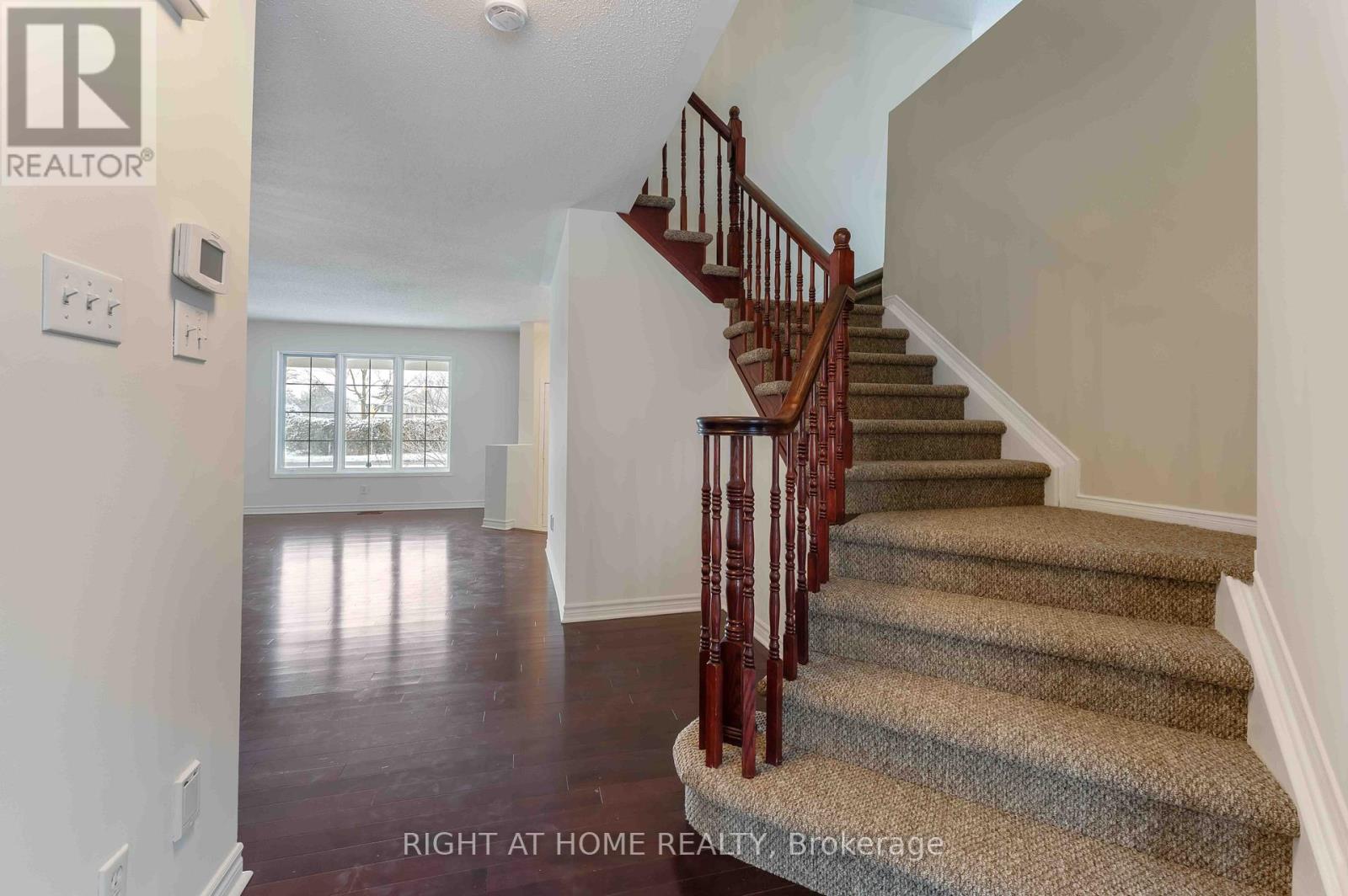 104b Craig Henry Drive, Ottawa, Ontario  K2G 6L8 - Photo 14 - X12899446