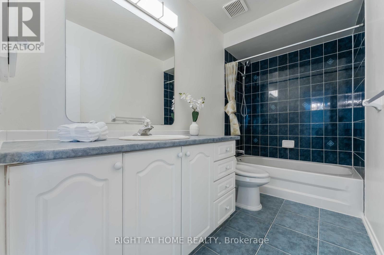 104b Craig Henry Drive, Ottawa, Ontario  K2G 6L8 - Photo 31 - X12899446