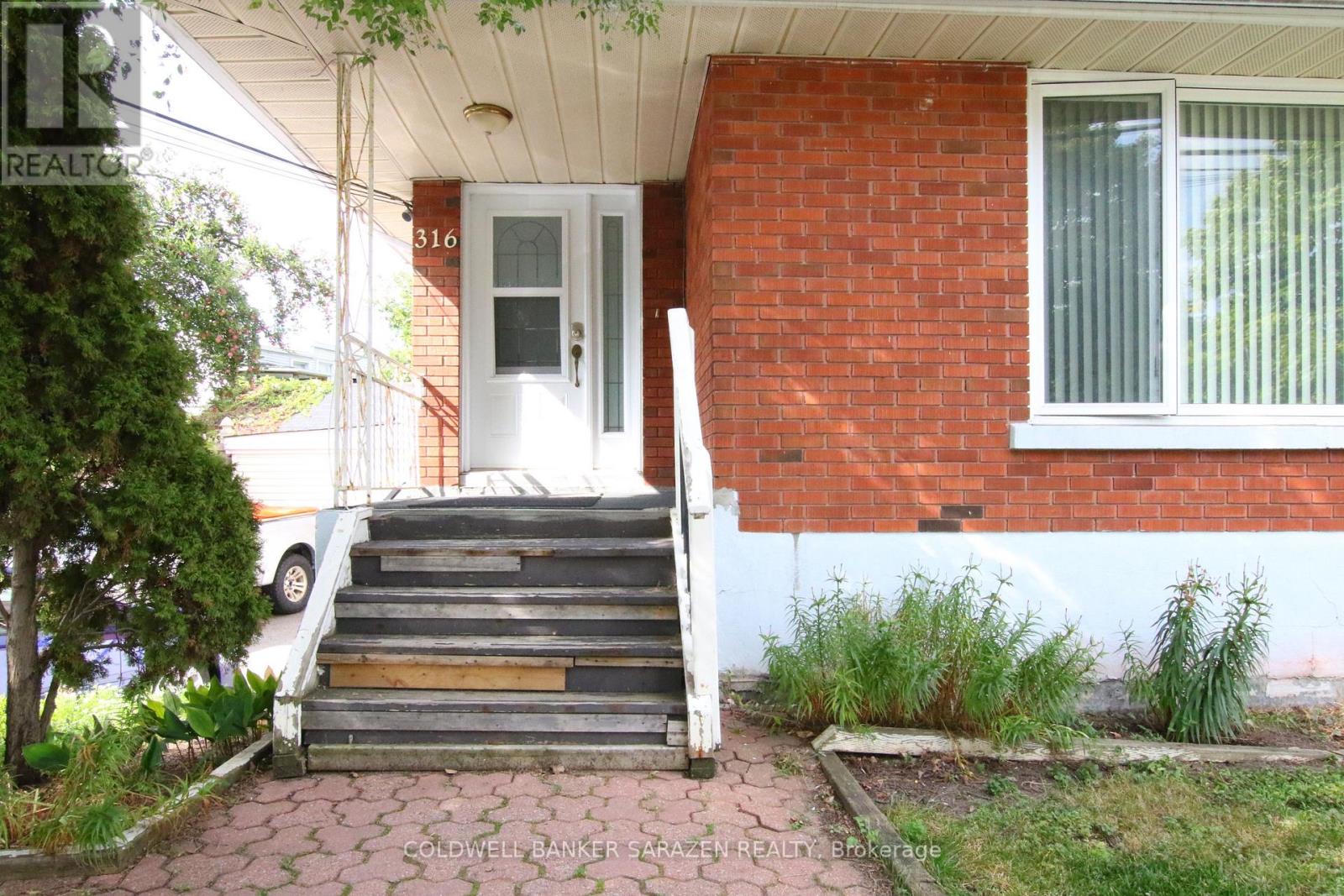 316 Lafontaine Avenue, Ottawa, Ontario  K1L 6X2 - Photo 2 - X12899450
