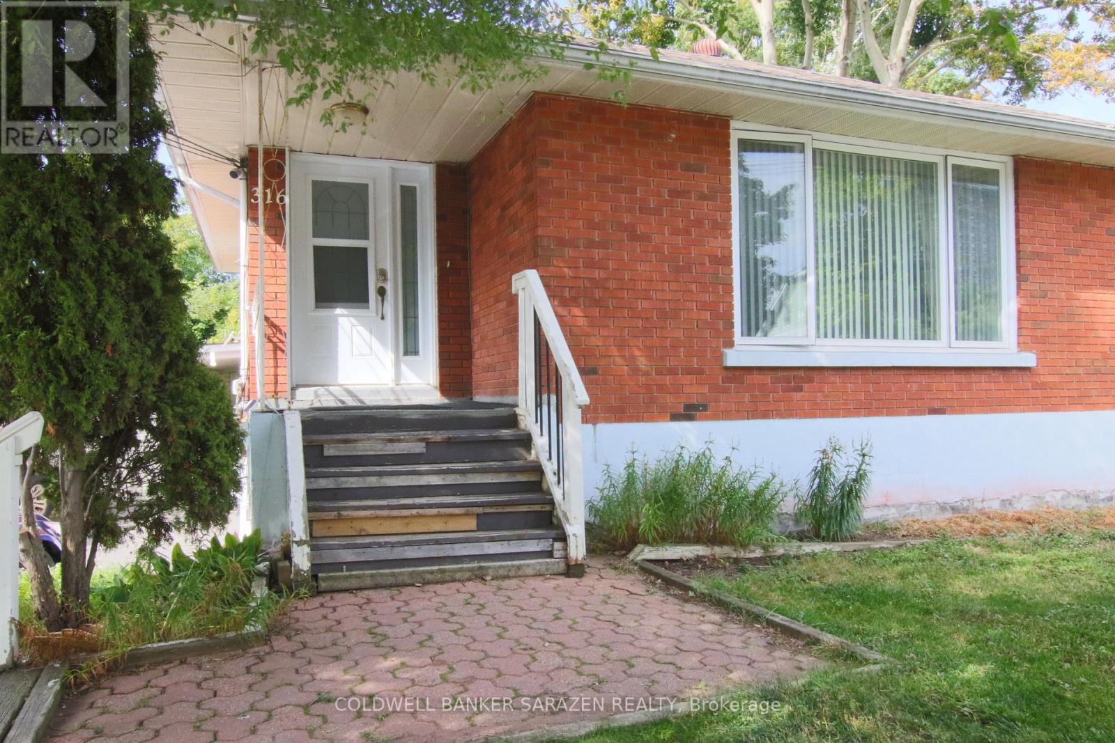 316 Lafontaine Avenue, Ottawa, Ontario  K1L 6X2 - Photo 3 - X12899450