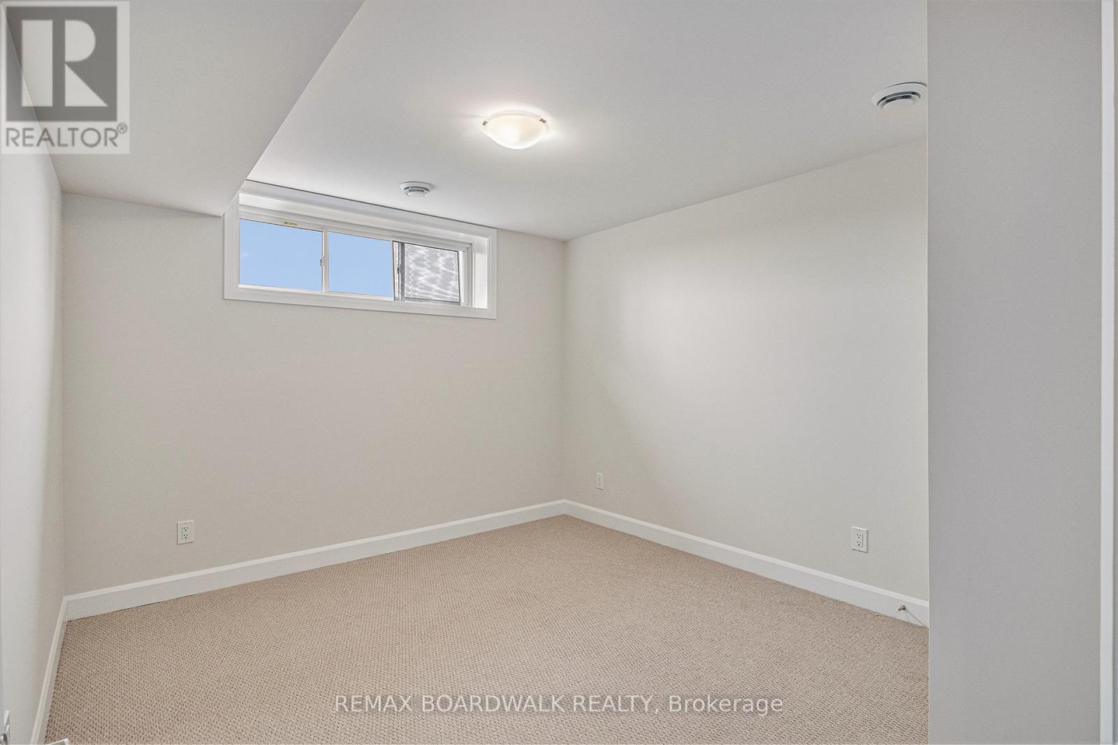 409 Falcon Lane, Russell, Ontario  K4R 1E5 - Photo 14 - X12899456