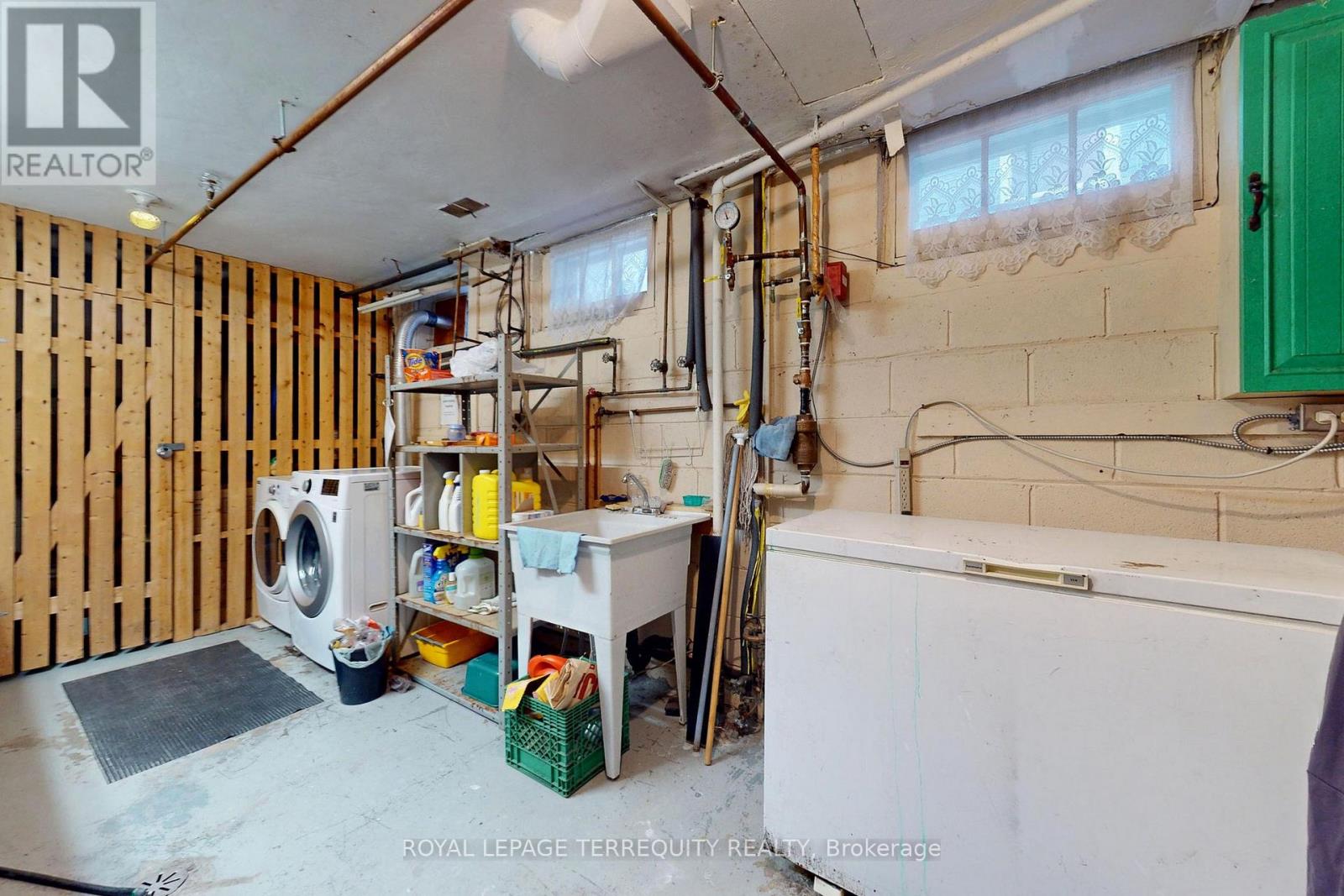 29 Love Crescent, Toronto, Ontario  M4E 1V6 - Photo 32 - E12899240