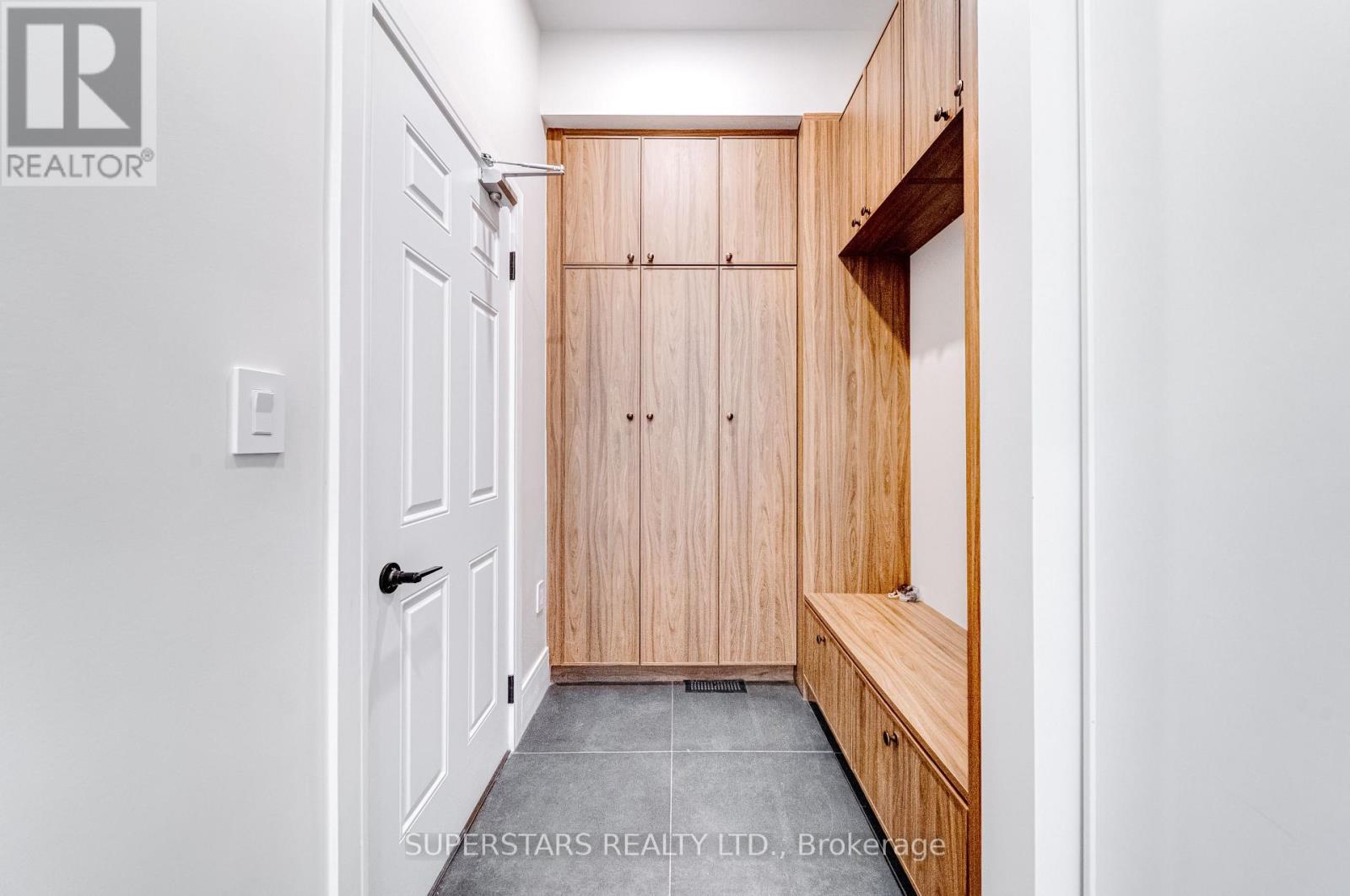 21 Shadbolt Court, Markham, Ontario  L3R 1X3 - Photo 14 - N12899196