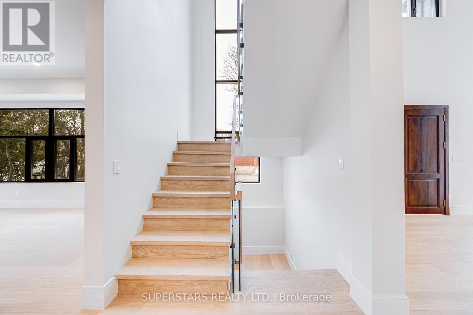 21 Shadbolt Court, Markham, Ontario  L3R 1X3 - Photo 15 - N12899196