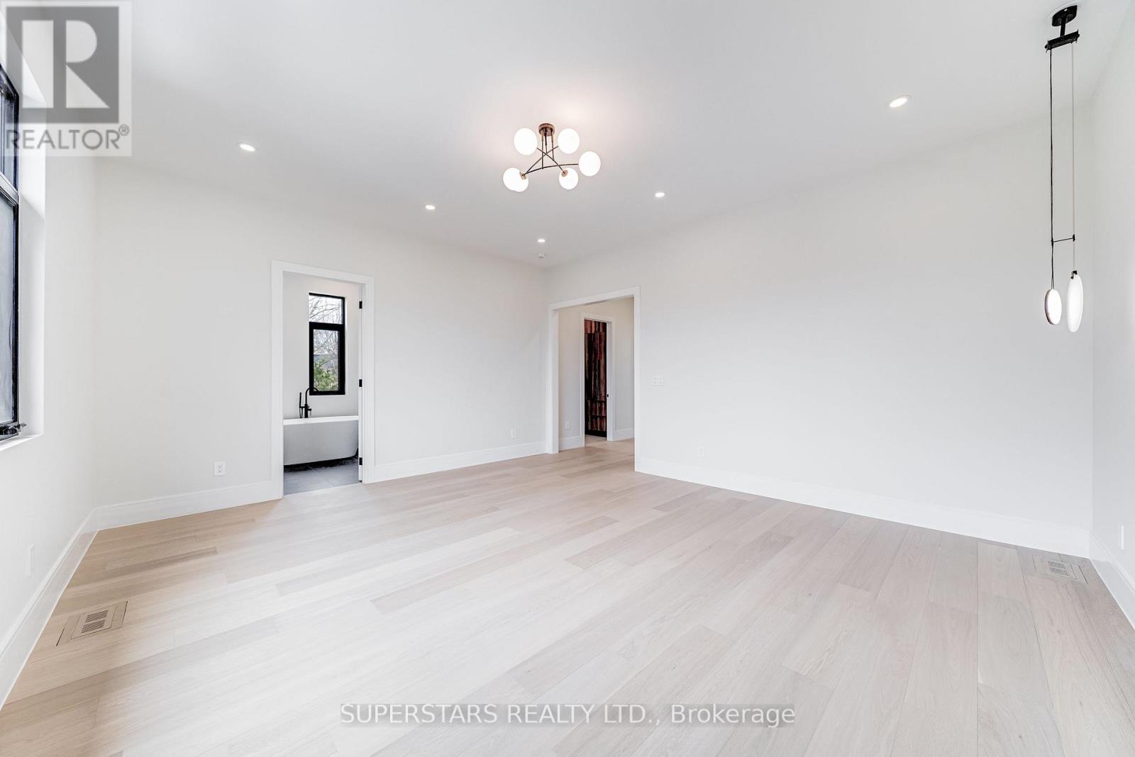 21 Shadbolt Court, Markham, Ontario  L3R 1X3 - Photo 19 - N12899196