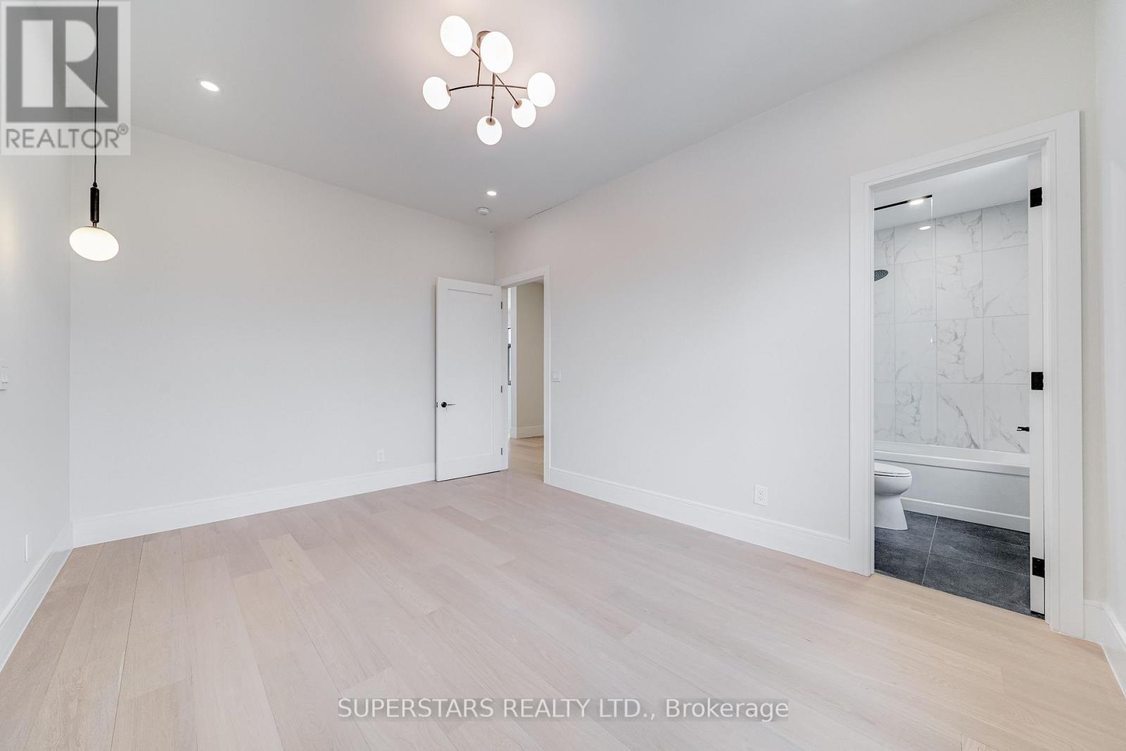 21 Shadbolt Court, Markham, Ontario  L3R 1X3 - Photo 26 - N12899196