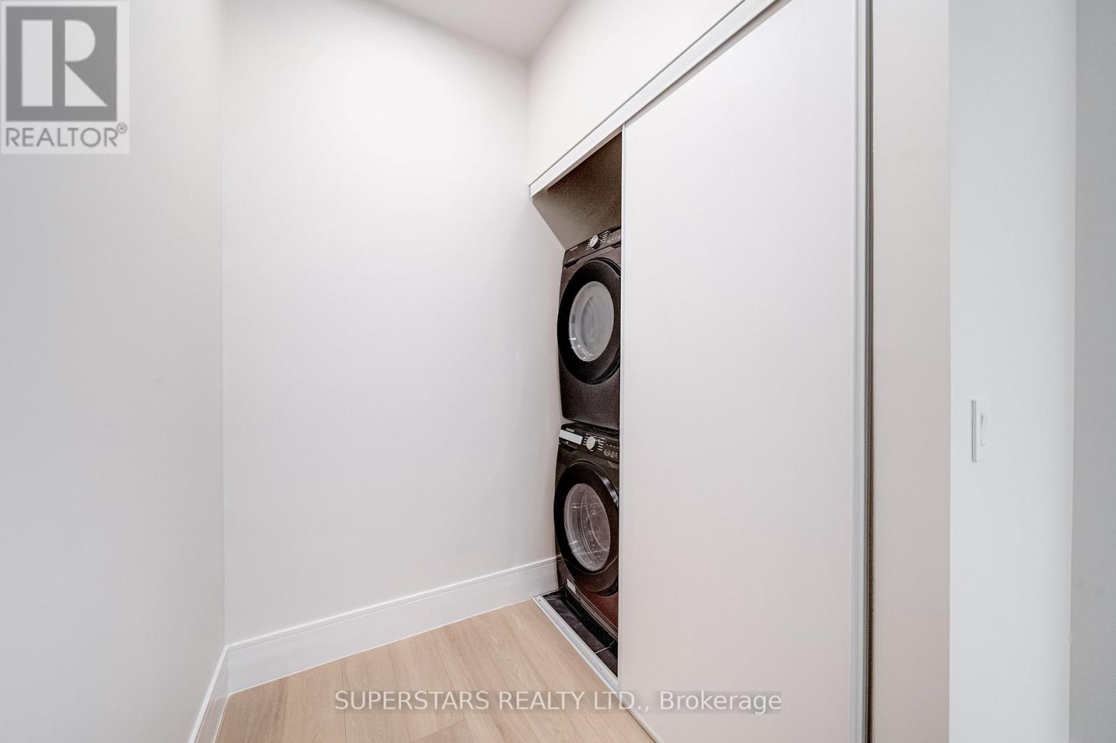 21 Shadbolt Court, Markham, Ontario  L3R 1X3 - Photo 33 - N12899196