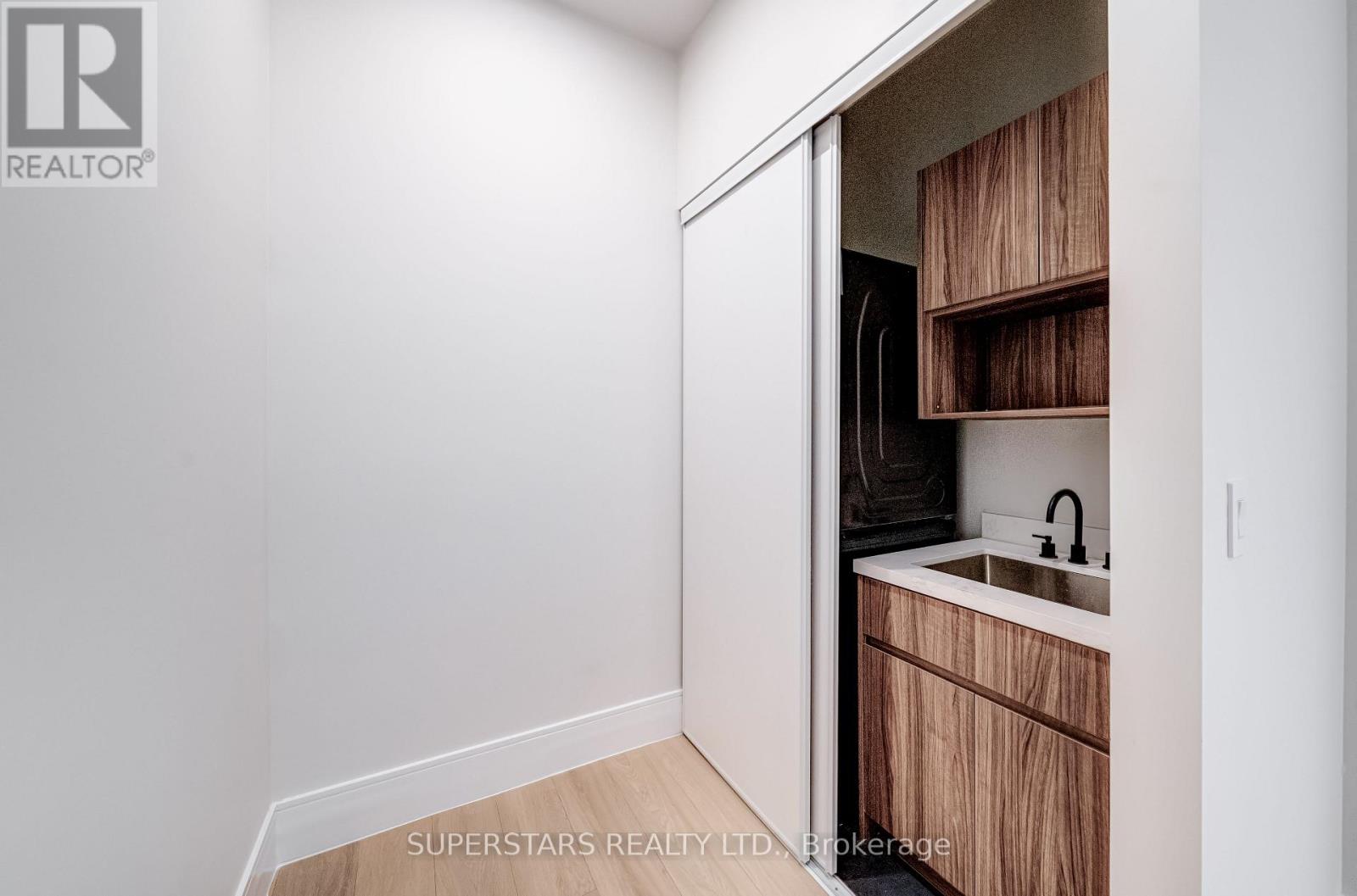 21 Shadbolt Court, Markham, Ontario  L3R 1X3 - Photo 34 - N12899196