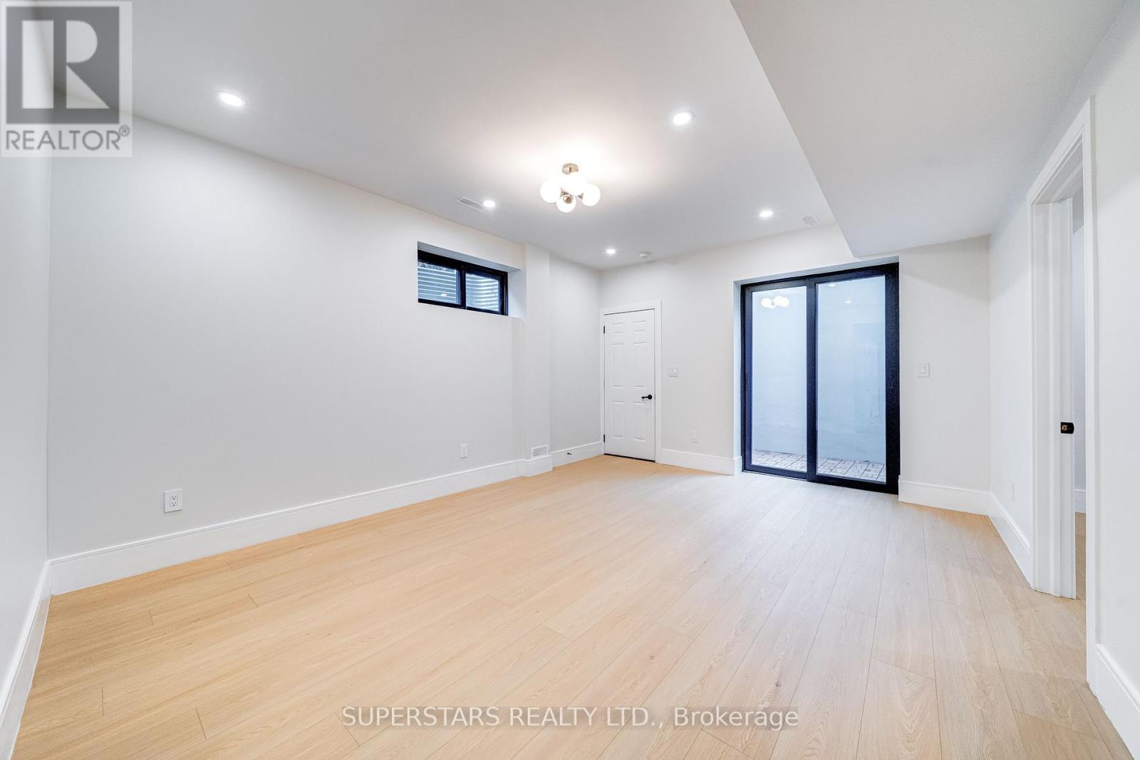 21 Shadbolt Court, Markham, Ontario  L3R 1X3 - Photo 35 - N12899196