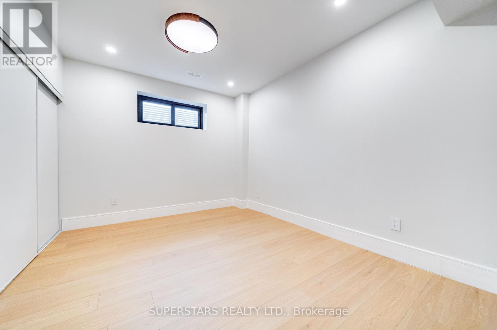 21 Shadbolt Court, Markham, Ontario  L3R 1X3 - Photo 39 - N12899196