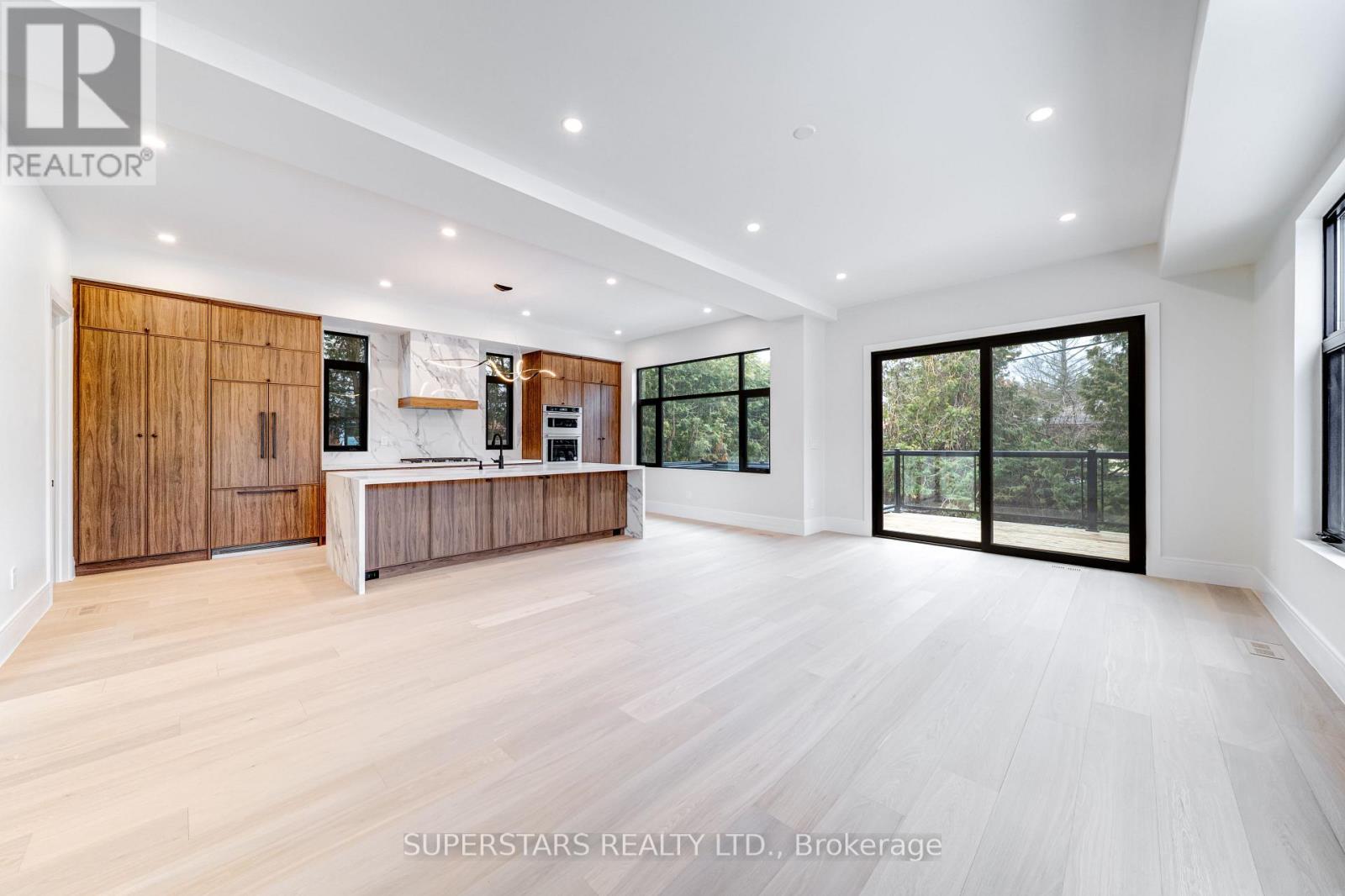 21 Shadbolt Court, Markham, Ontario  L3R 1X3 - Photo 8 - N12899196