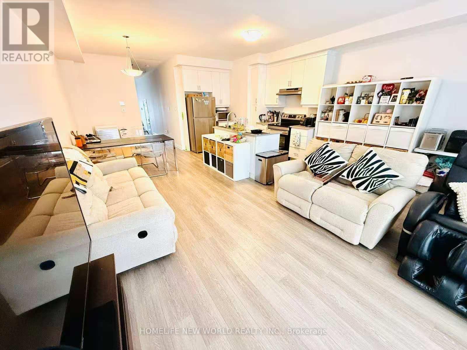 126 Mumbai Drive, Markham, Ontario  L3S 3K5 - Photo 4 - N12899312