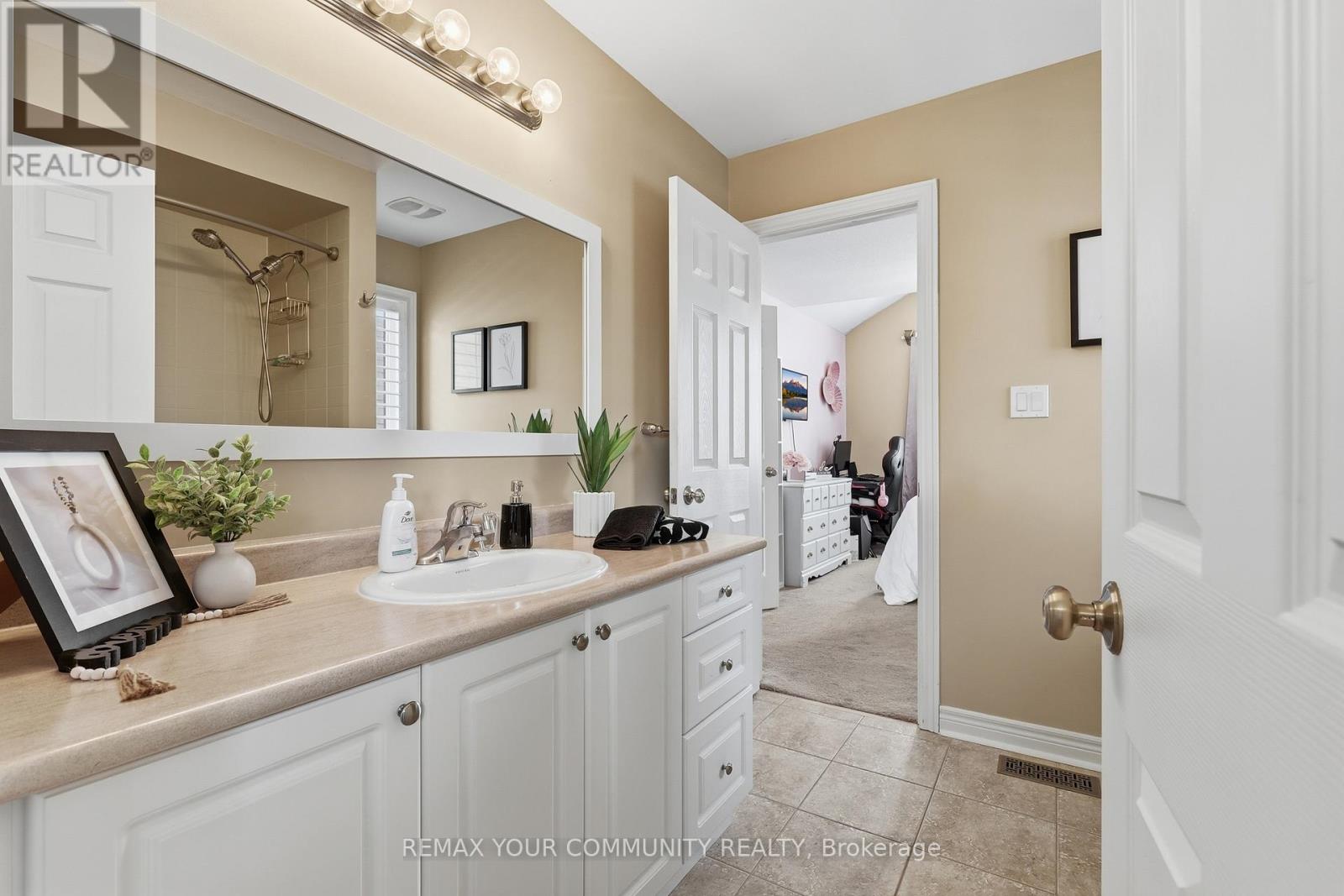 21 Mccabe Lane, New Tecumseth, Ontario  L0G 1W0 - Photo 11 - N12899404