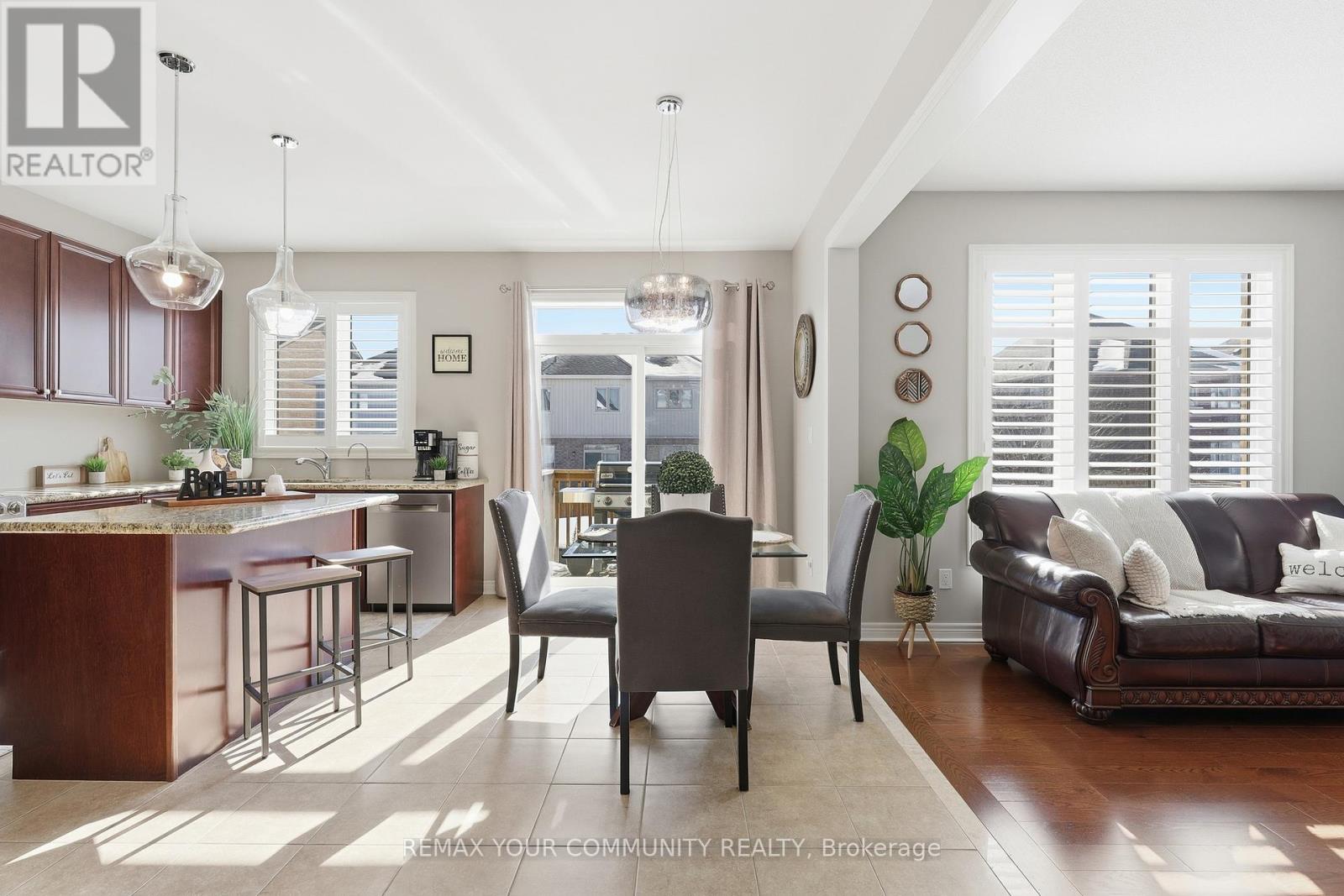 21 Mccabe Lane, New Tecumseth, Ontario  L0G 1W0 - Photo 5 - N12899404