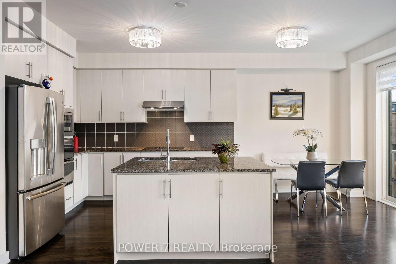 96 Anchusa Drive, Richmond Hill, Ontario  L4E 1C5 - Photo 10 - N12899422