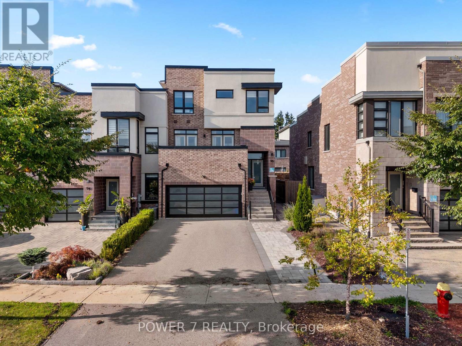 96 Anchusa Drive, Richmond Hill, Ontario  L4E 1C5 - Photo 2 - N12899422