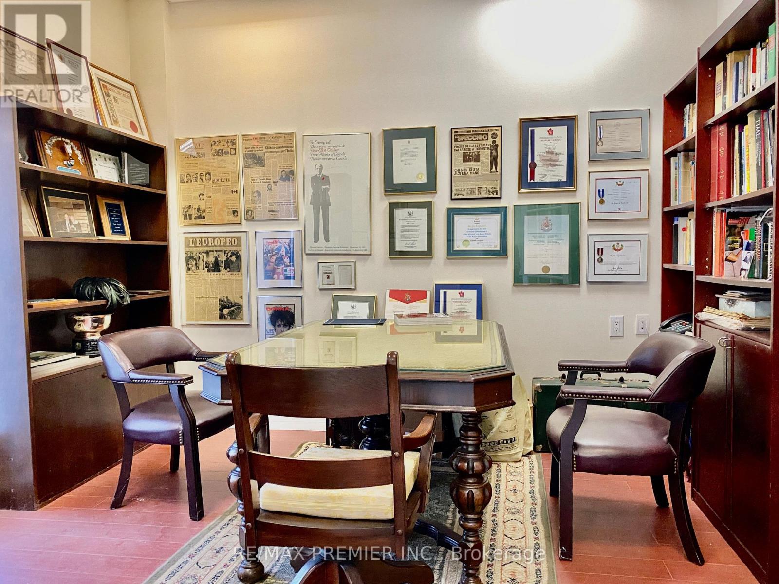 Au 8 & 9 - 140 Woodbridge Avenue, Vaughan, Ontario  L4L 4K9 - Photo 4 - N12899442