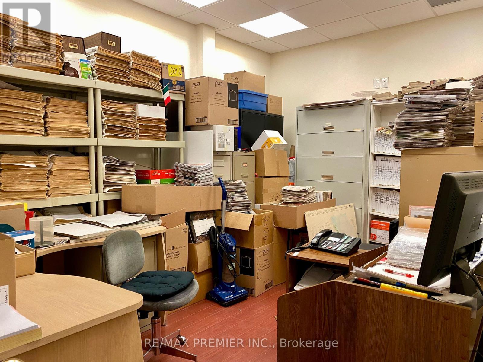 Au 8 & 9 - 140 Woodbridge Avenue, Vaughan, Ontario  L4L 4K9 - Photo 8 - N12899442