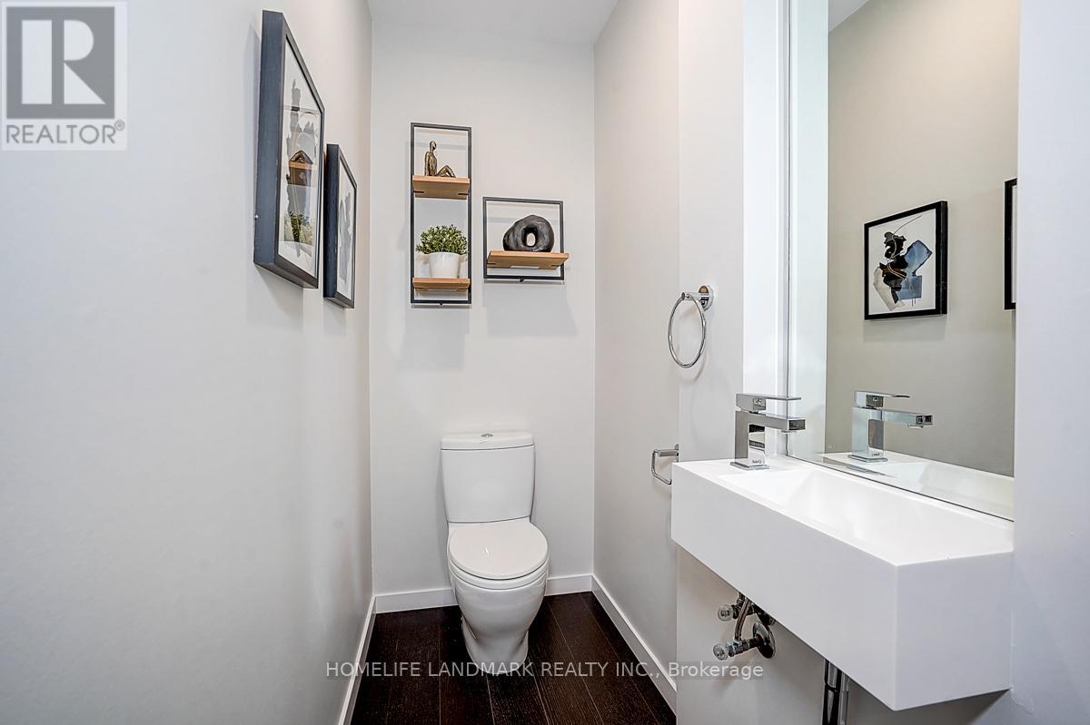 295 Roxton Road, Toronto, Ontario  M6G 3R1 - Photo 21 - C12899350