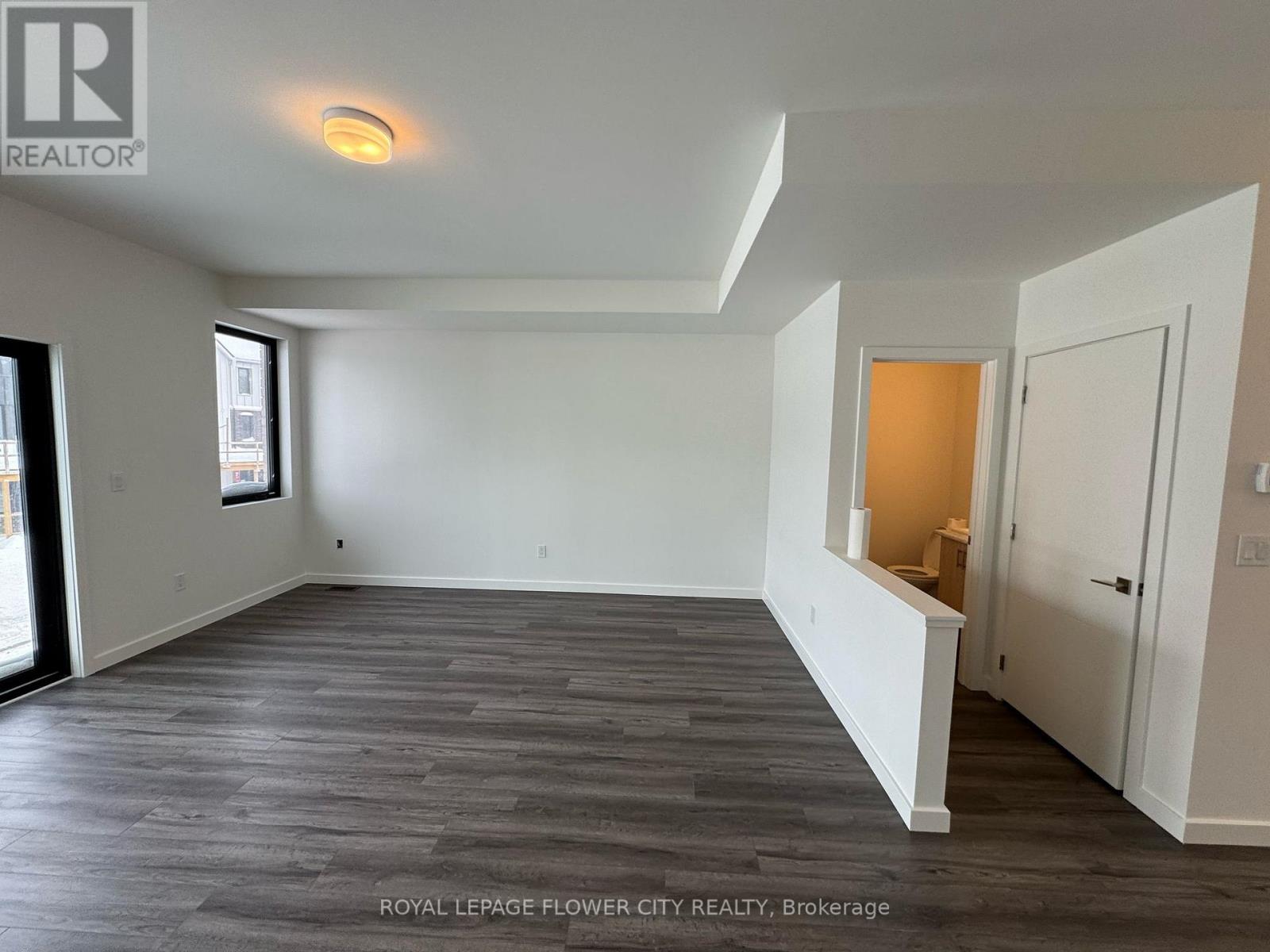 9 Rainwater Lane, Barrie, Ontario  L4N 9J6 - Photo 4 - S12899212