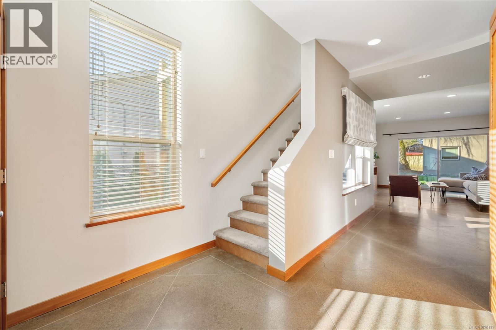 842 Canterbury Rd, Saanich, British Columbia  V8X 3E6 - Photo 17 - 1026133