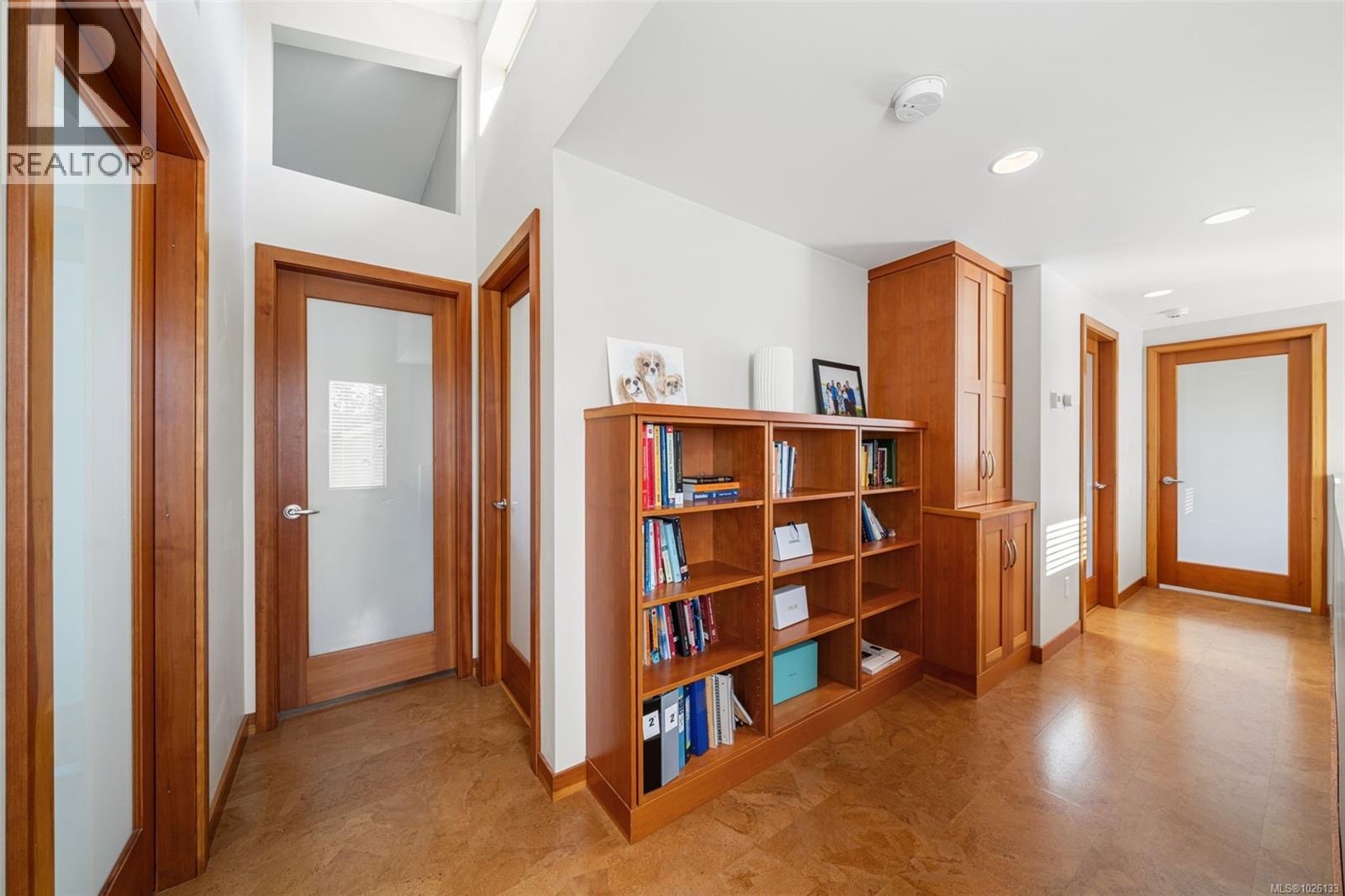 842 Canterbury Rd, Saanich, British Columbia  V8X 3E6 - Photo 18 - 1026133