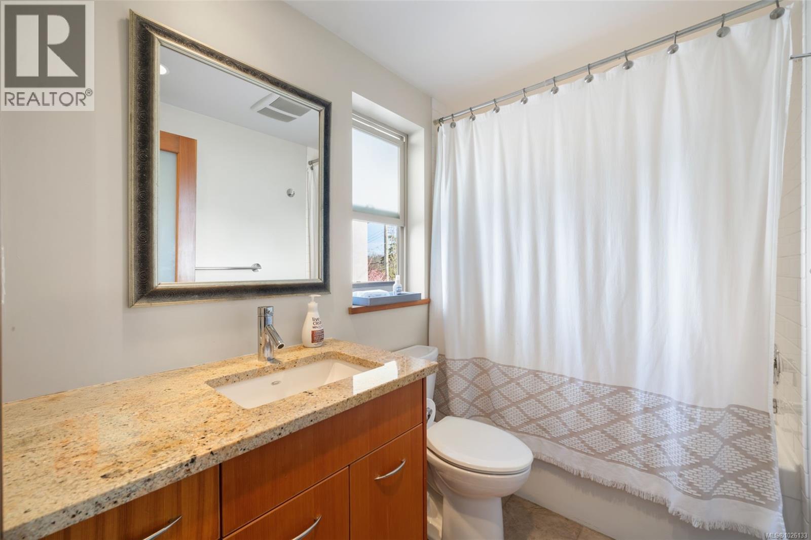 842 Canterbury Rd, Saanich, British Columbia  V8X 3E6 - Photo 26 - 1026133