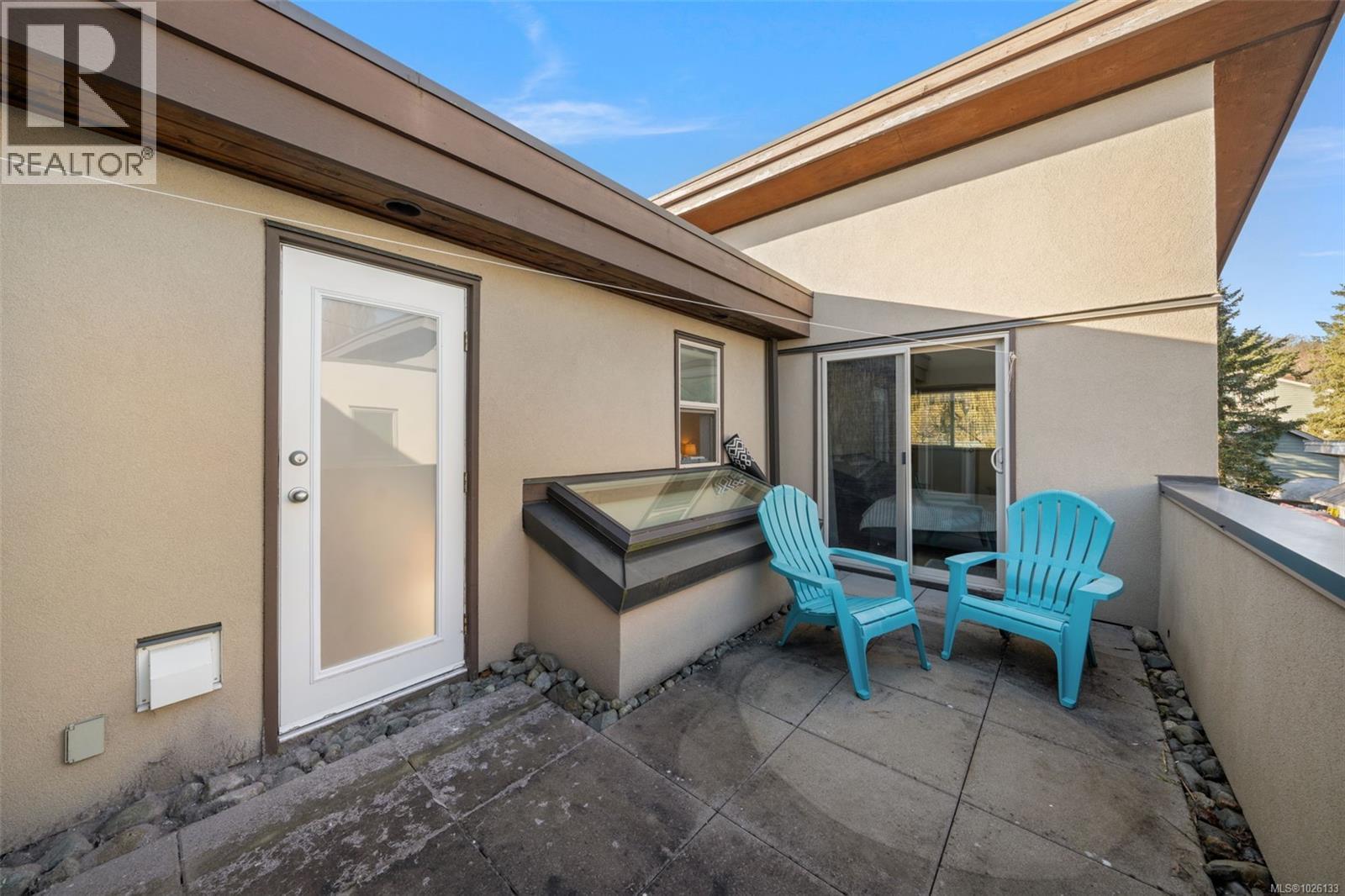 842 Canterbury Rd, Saanich, British Columbia  V8X 3E6 - Photo 27 - 1026133