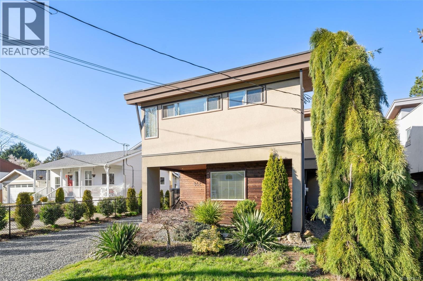 842 Canterbury Rd, Saanich, British Columbia  V8X 3E6 - Photo 36 - 1026133