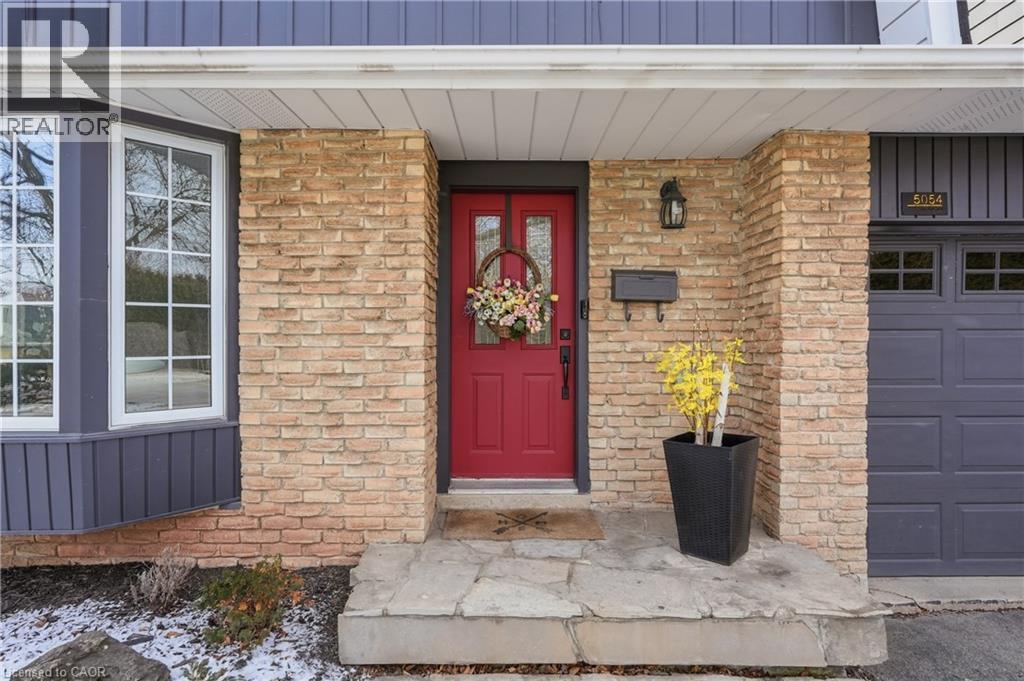 5054 Brady Avenue, Burlington, Ontario  L7L 3X6 - Photo 3 - 40813418