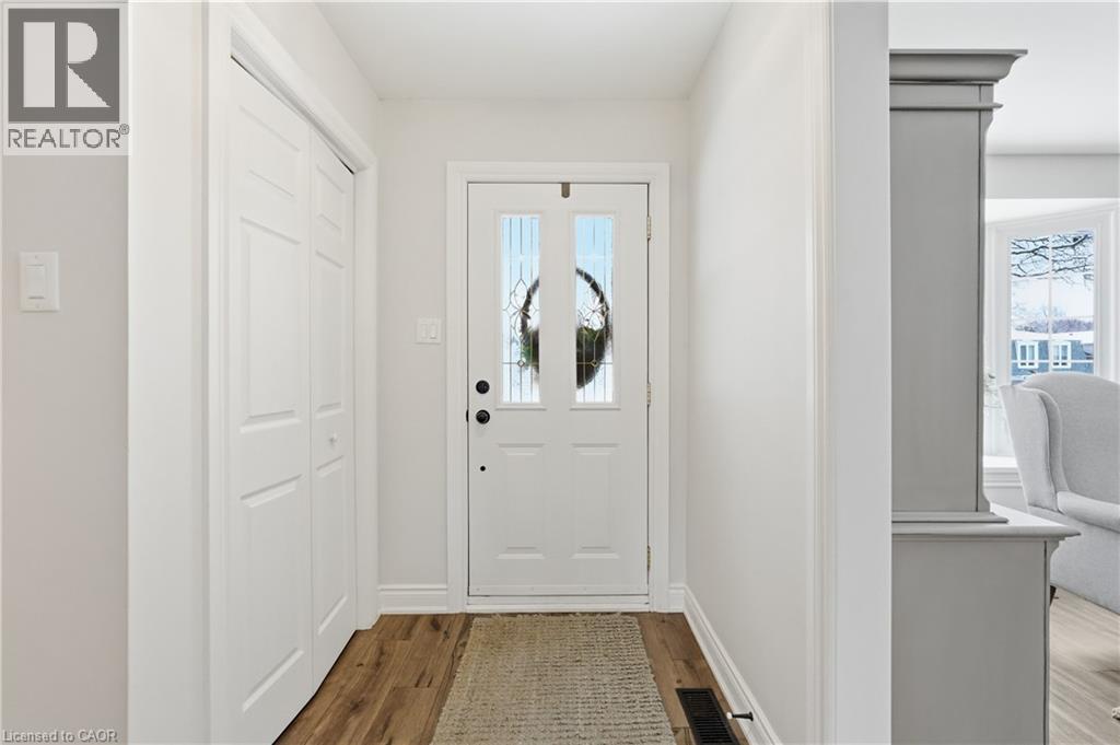 5054 Brady Avenue, Burlington, Ontario  L7L 3X6 - Photo 4 - 40813418